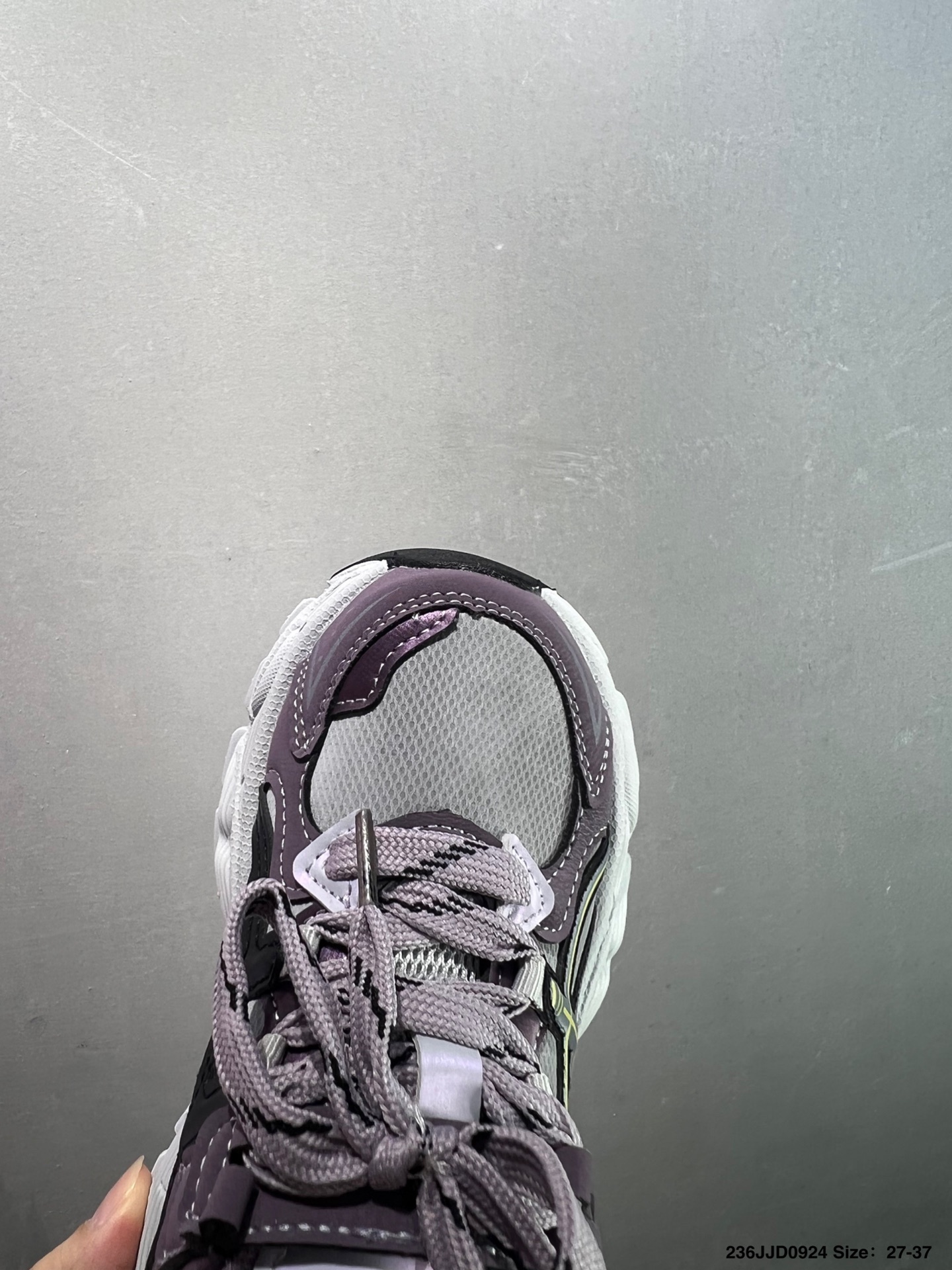 图片[5]-童鞋萌娃休闲鞋✅ASICS/亚瑟士 Tiger GEL-NYC户外越野休闲运动跑步鞋。#透气网眼鞋面配合部分合成革材质#采用全新AHAR+橡胶材质,更加耐磨. 货号：1201A789-125 尺码：27～37-选品中心