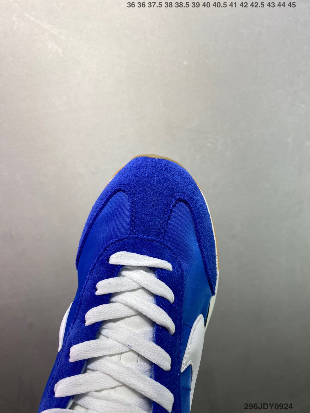 供货价:120💰高瑞莆田鞋👟星选安福优品,得物APP同步款,顺丰包邮得物1:1面单,下单赠送精美礼品🎁
✅Nike Classic Cortez Leather 
秉承元年款经典风格 糅合防水鞋面设计
传统鞋带系统和覆面设计增强贴合感
提升耐久性 彰显经典风格
EVA 泡棉中底轻盈缓震
纯色橡胶外底搭配人字形底纹
缔造出色耐久性和多向抓地力
天猫订单本实体可操作原价款

货号: HM4771-105
SIZE : 36 36.5 37 38 38.5 39 40 40.5 41 42 42.5 43 44 45
编码：296JDY0924