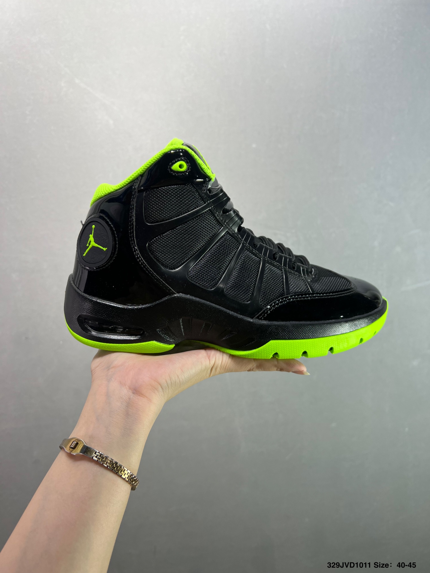 公司级✅Air Jordan AJ6 Retro ”Georgetown“ 乔治城灰蓝 CT8529-012 市场中端王者 耗时半年巨作 全套原纸板楦头开发 确保原汁原味 完美呈现六代版型 一比一鞋头弧度高度鞋身弧度 此版本只针对中端市场 皮料材质有所更替 其他数据细节工艺流程均保持一致 定制优质皮料 完美鞋型匹配公司货 正确TPU鞋舌锁扣 最新原厂底模 大底卡色咬花完美 鞋柜必备鞋款 终端现货供应 编码:329JVD1011