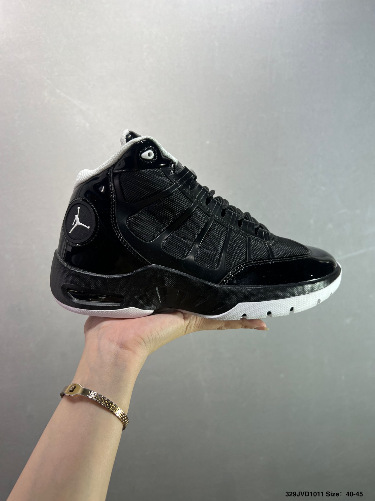 公司级✅Air Jordan AJ6 Retro ”Georgetown“ 乔治城灰蓝 CT8529-012 市场中端王者 耗时半年巨作 全套原纸板楦头开发 确保原汁原味 完美呈现六代版型 一比一鞋头弧度高度鞋身弧度 此版本只针对中端市场 皮料材质有所更替 其他数据细节工艺流程均保持一致 定制优质皮料 完美鞋型匹配公司货 正确TPU鞋舌锁扣 最新原厂底模 大底卡色咬花完美 鞋柜必备鞋款 终端现货供应 编码:329JVD1011