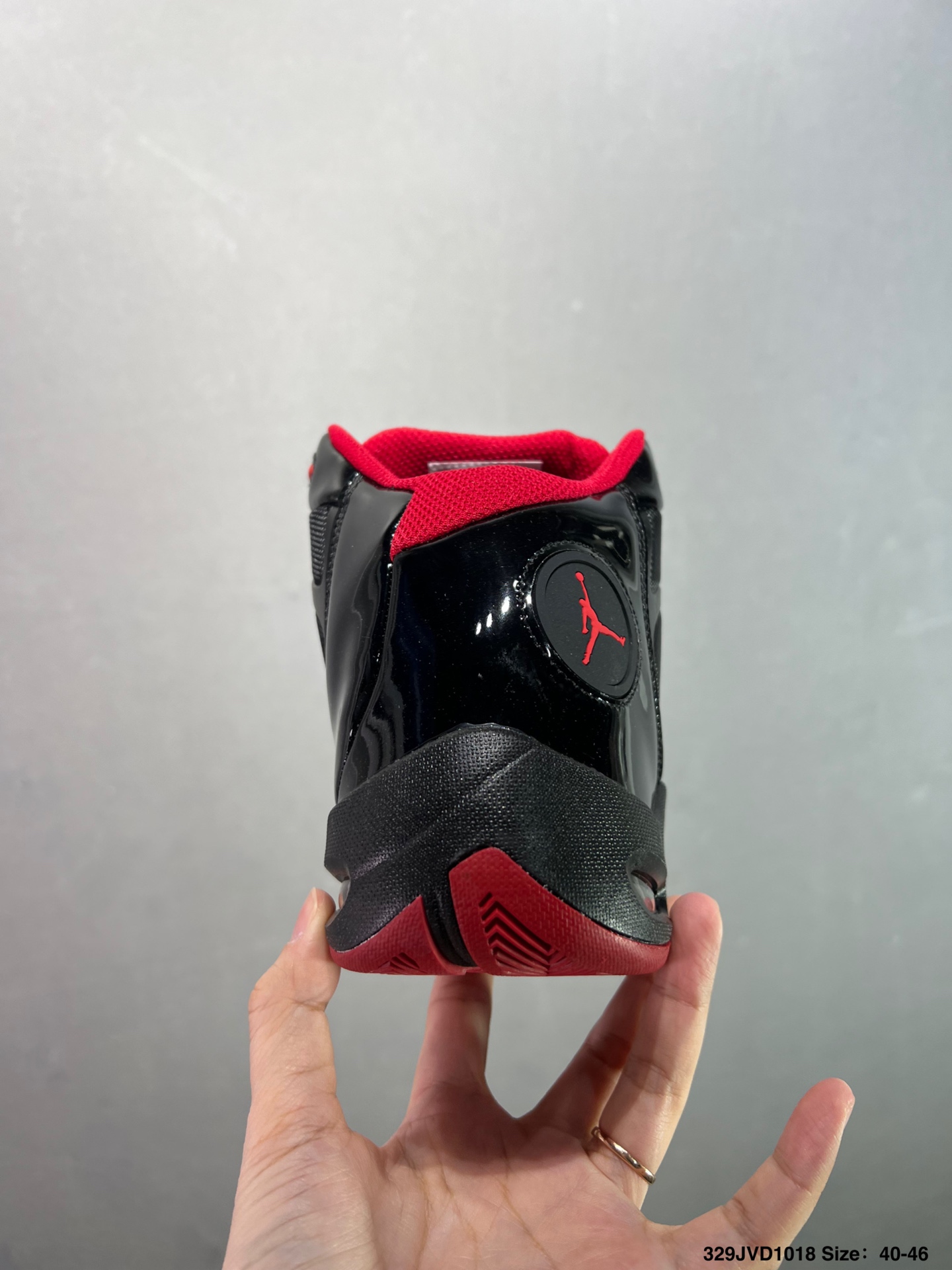 💰170 公司级✅Nike Air Jordan 6 Retro 耐克 防滑 高帮 AJ6代复古篮球鞋 原楦原纸板开发 原汁原味六代鞋型 进口头层皮料真标真碳 用料绝不含糊 原盒原配 平台外单特供 独家供应开发 货号:384664-002 码数：如图 编码：329JVD1018