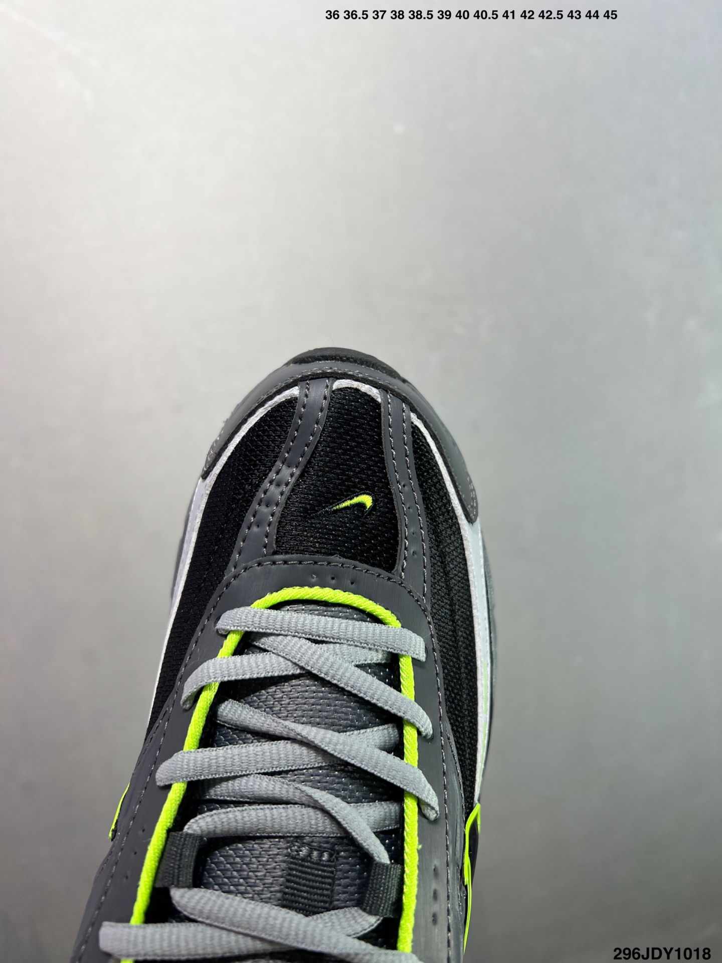 供货价:120💰高瑞莆田鞋👟星选安福优品,得物APP同步款,顺丰包邮得物1:1面单,下单赠送精美礼品🎁
✅Nike Initiator 舒适百搭 防滑耐磨透气 低帮 生活休闲鞋
货号:FN3443-121
尺码:36 36.5 37.5 38 38.5 39 40 40.5 41 42 42.5 43 44 45
ID:296JDY1018