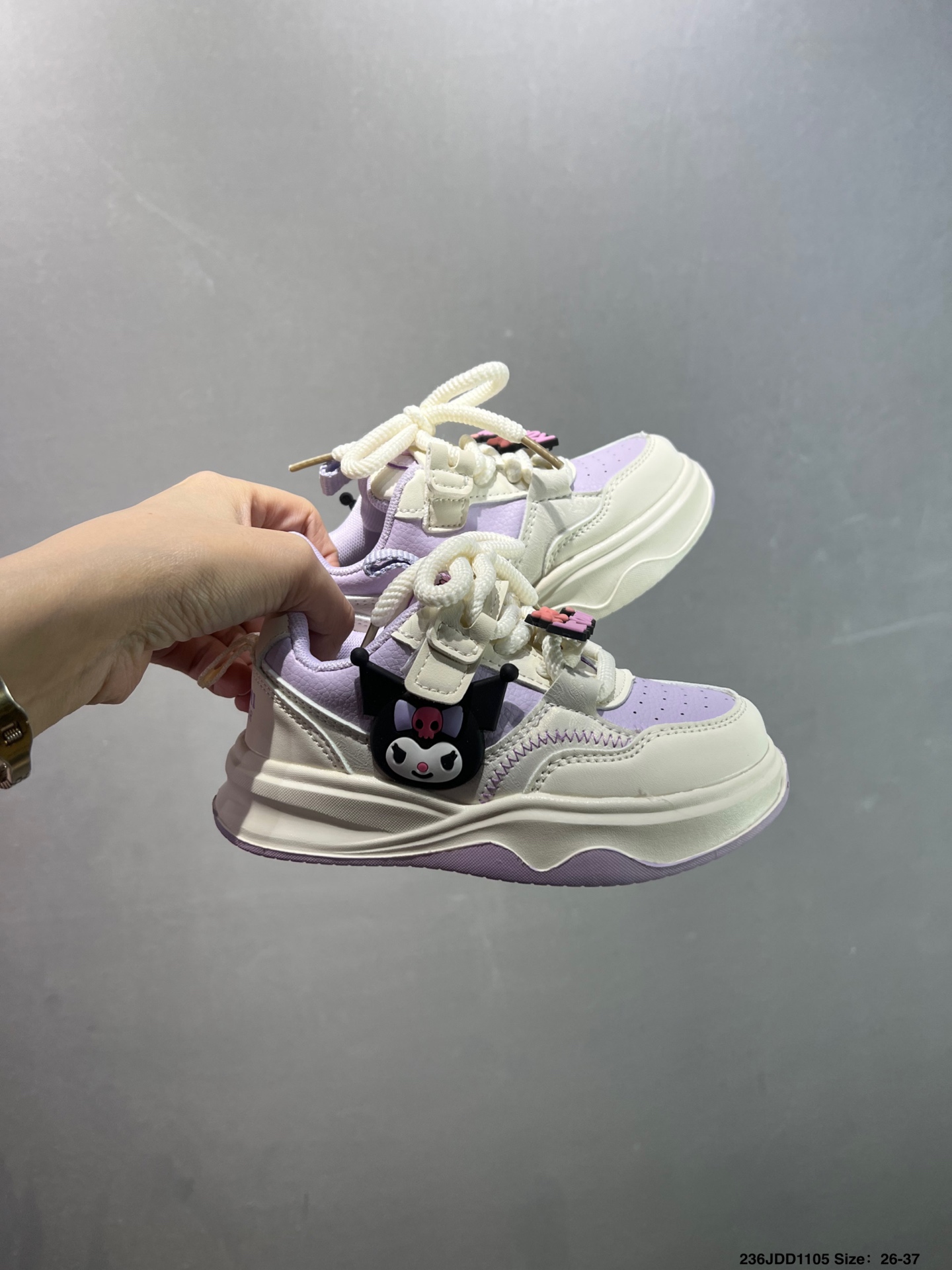 图片[4]-🈴️ 童鞋✅Sanrio 休闲运动慢跑鞋 全套原楦原模倾力打造完美版型 独家原厂航空铝磨具打磨大底 鞋头坡度极致还原 无解鞋型 原盒原配 圈内天花板工艺 原厂冲刀 超高清洁度 全鞋零毛边皮料切割 尺码：27 28 29 30 31 32 33 34 35 36 37 ID：236JDD1105-选品中心