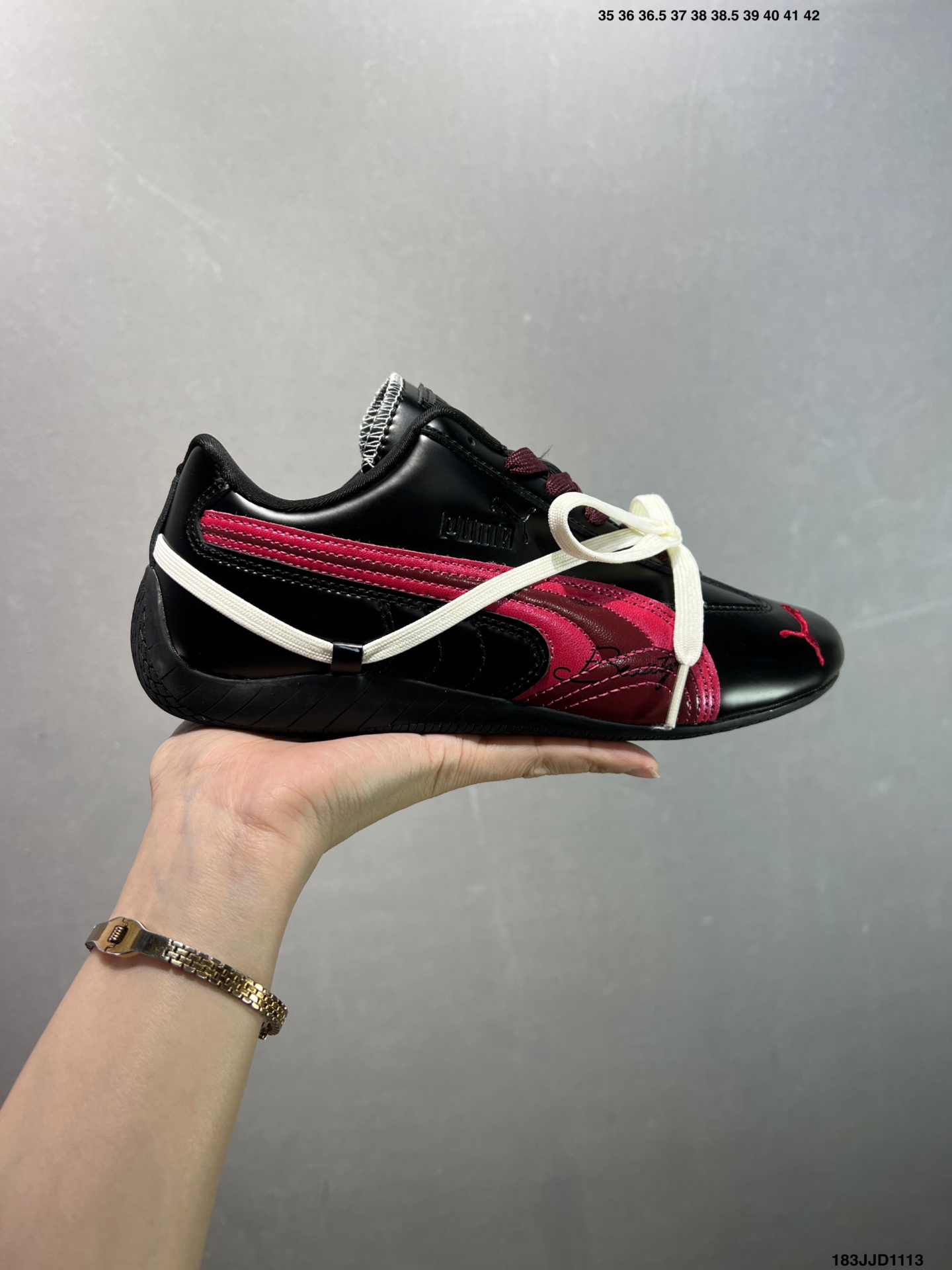 💰120
✅YH彪马PUMA Speedcat LEA x ROSE 联名款薄底鞋柔软舒适防滑耐磨低帮生活休闲鞋 404391 01

码数：35 35.5 36 37 37.5 38 38.5 39 40 40.5 41 42 42.5 43 44 45