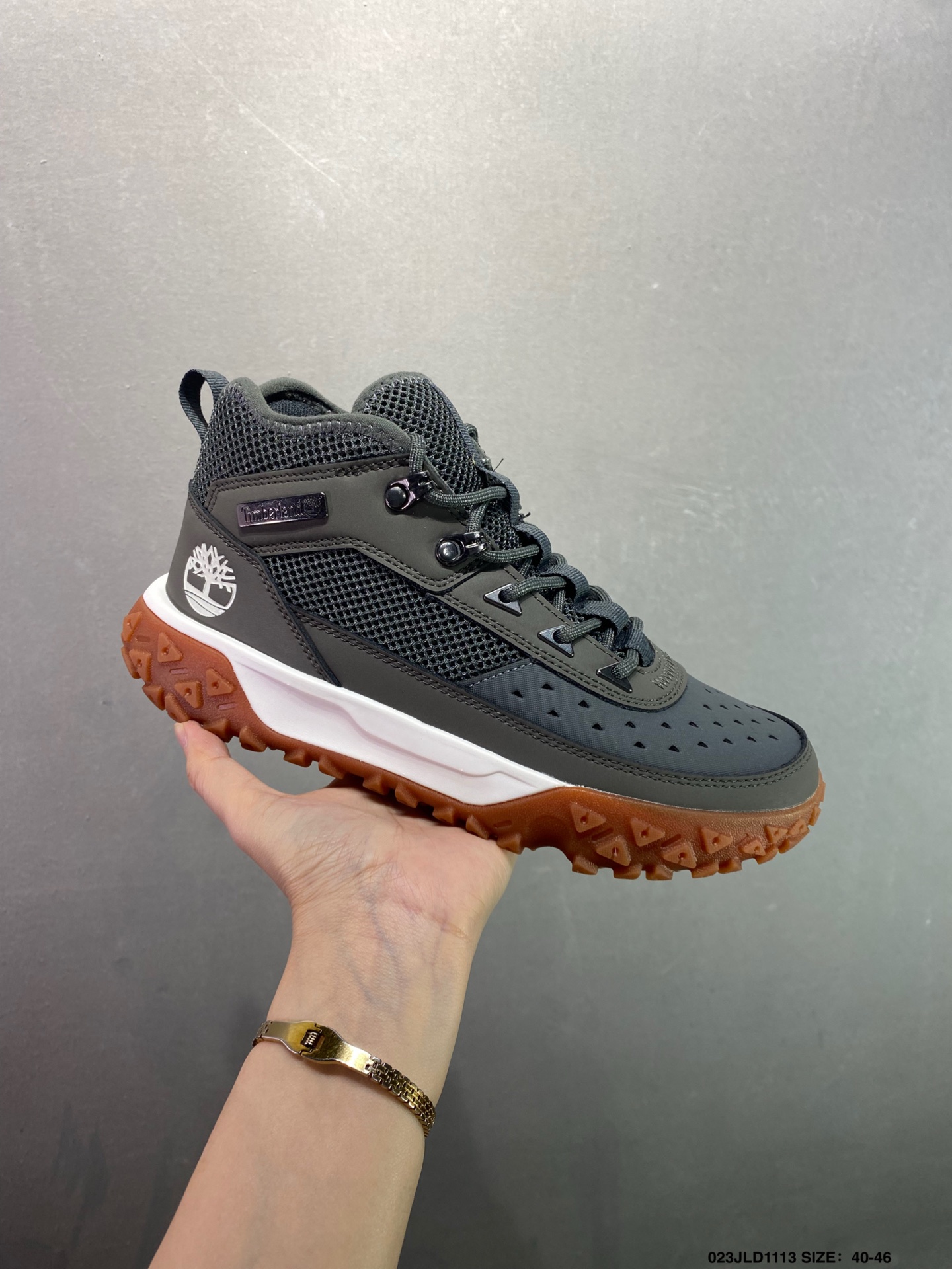 🈴️ 💰170 公司级✅新款Timberland添柏岚/天伯伦 户外休闲鞋 历年超级热销款 英伦复古工装男鞋 原盒原包装 搭配防臭防腐高弹力鞋垫，给您完美的穿着体验，质量考究耐穿，型男必备，专治不帅，高品质脚感一流！ 尺码：38 39 40 41 42 43 如图 ID:023JLD1113