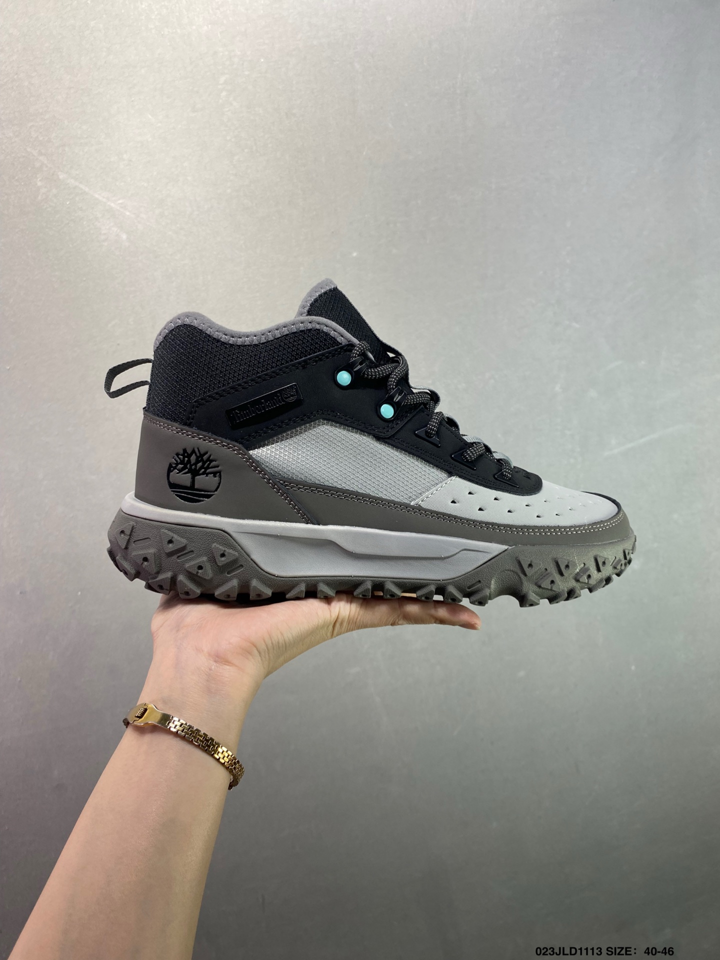 💰170 公司级✅新款Timberland添柏岚/天伯伦 户外休闲鞋 历年超级热销款 英伦复古工装男鞋 原盒原包装 搭配防臭防腐高弹力鞋垫，给您完美的穿着体验，质量考究耐穿，型男必备，专治不帅，高品质脚感一流！ 尺码：38 39 40 41 42 43 如图 ID:023JLD1113