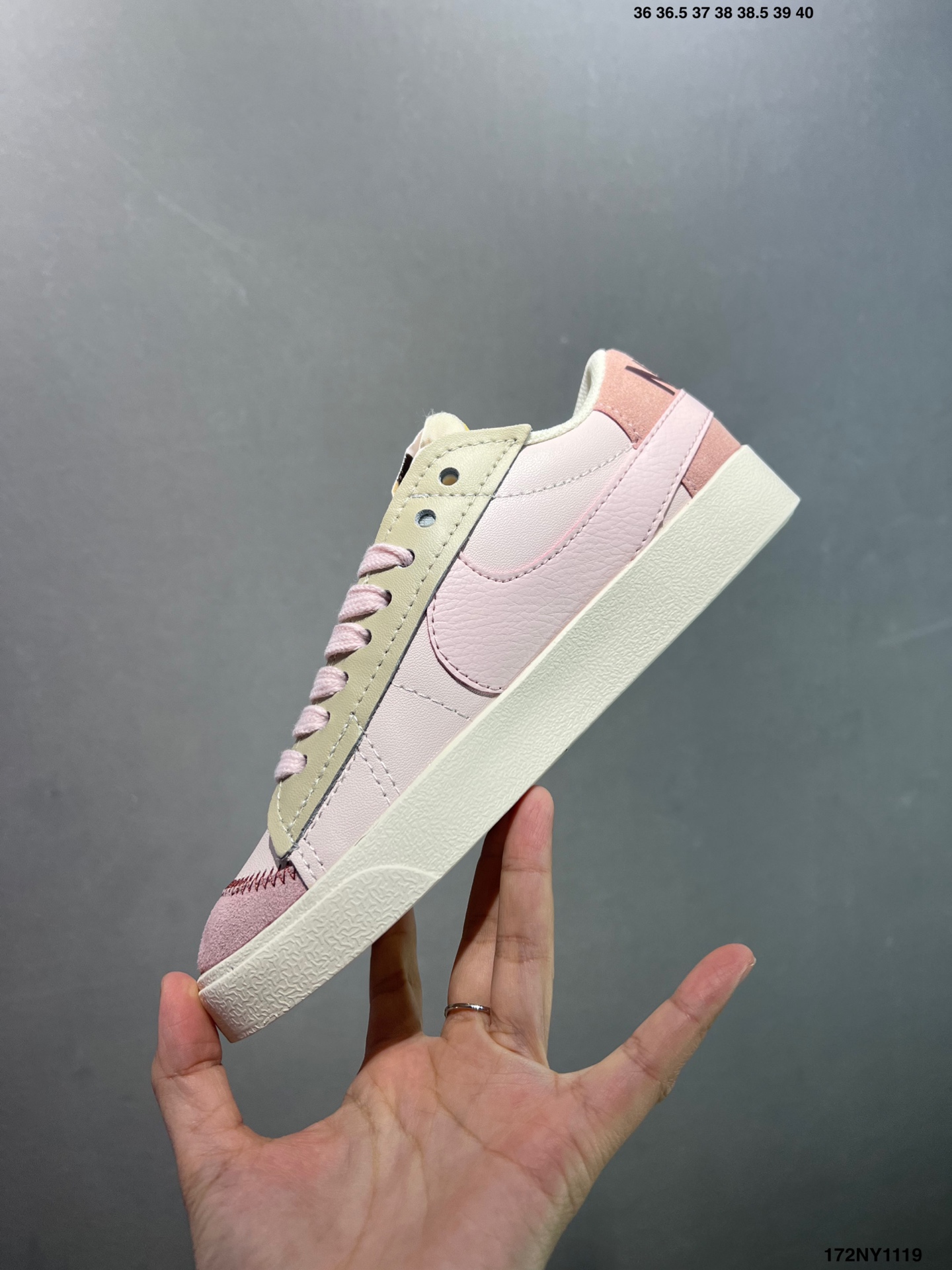 供货价:120💰高瑞莆田鞋👟星选安福优品,得物APP同步款,顺丰包邮得物1:1面单,下单赠送精美礼品🎁
✅NK Blazer Low&lsquo;77 Jumbo 
经典百搭低帮开拓者休闲运动板鞋 
货号:DQ8769-100
尺码:36 36.5 37.5 38 38.5 39 40 40.5 41 42 42.5 43 44 45
ID:172NY1119