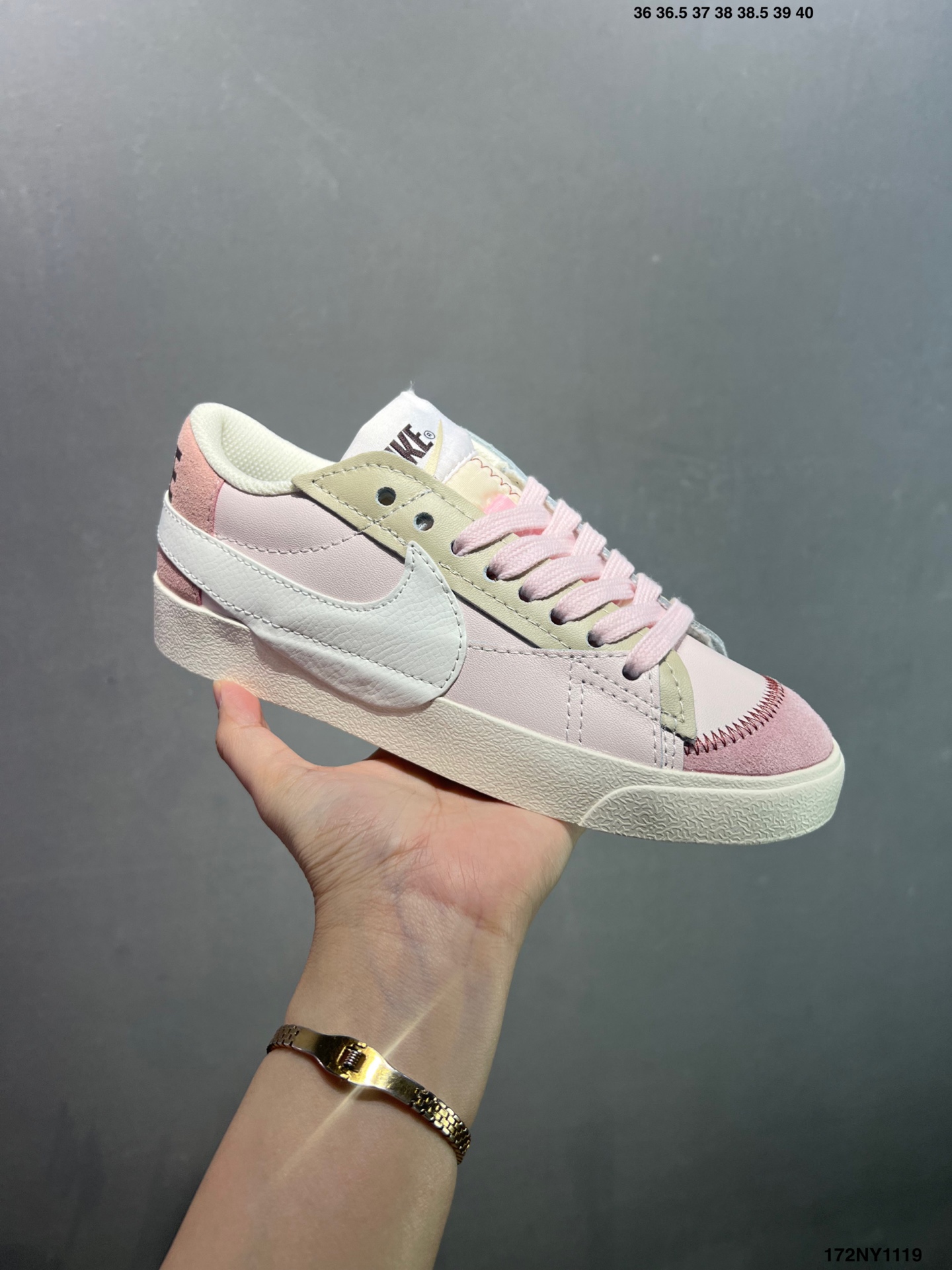 供货价:120💰高瑞莆田鞋👟星选安福优品,得物APP同步款,顺丰包邮得物1:1面单,下单赠送精美礼品🎁
✅NK Blazer Low&lsquo;77 Jumbo 
经典百搭低帮开拓者休闲运动板鞋 
货号:DQ8769-100
尺码:36 36.5 37.5 38 38.5 39 40 40.5 41 42 42.5 43 44 45
ID:172NY1119