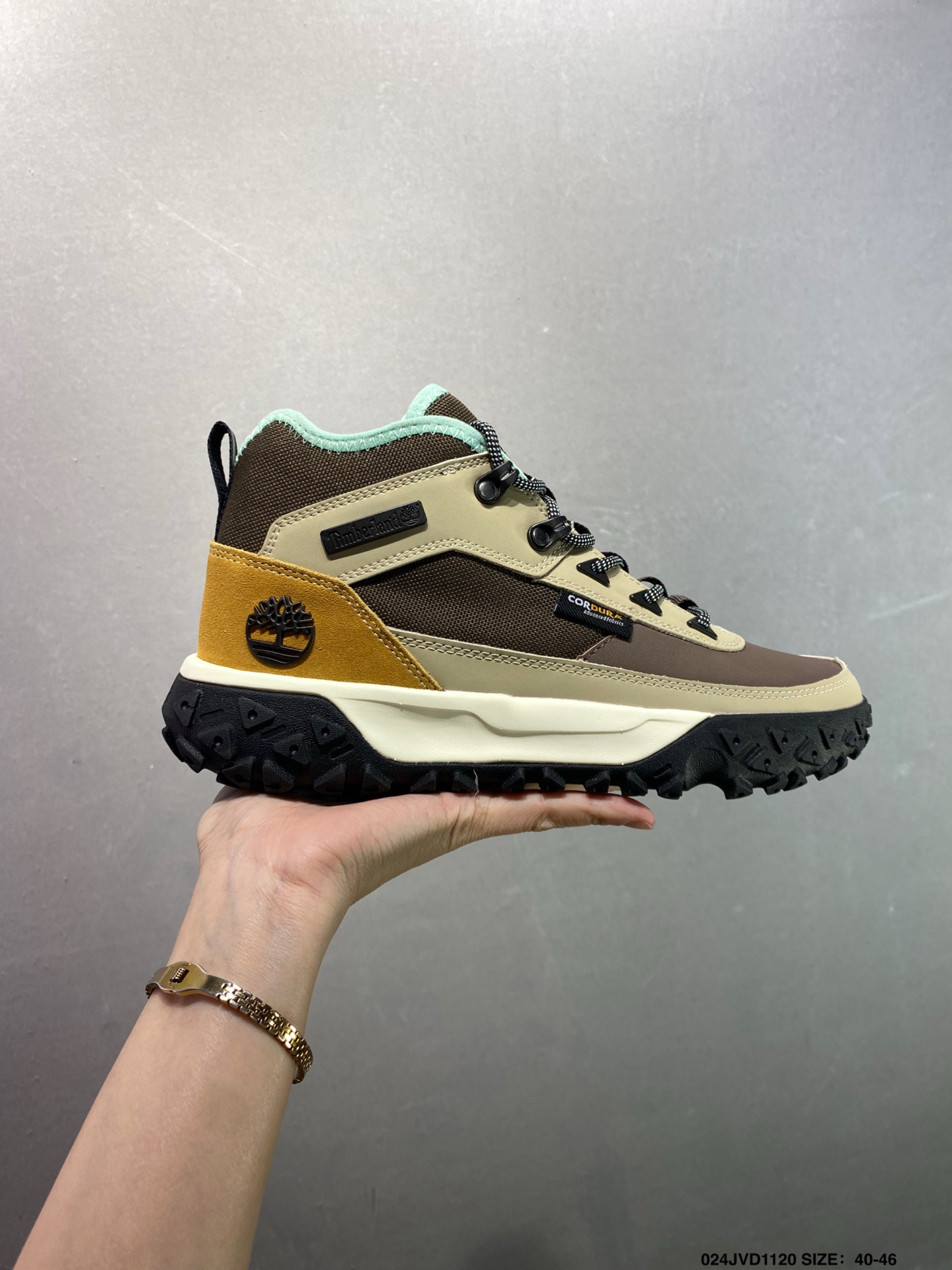 💰170
公司级✅新款Timberland添柏岚/天伯伦 户外休闲鞋 历年超级热销款 英伦复古工装男鞋 原盒原包装 搭配防臭防腐高弹力鞋垫，给您完美的穿着体验，质量考究耐穿，型男必备，专治不帅，高品质脚感一流！
尺码：38 39 40 41 42 43 如图
ID:024JVD1120