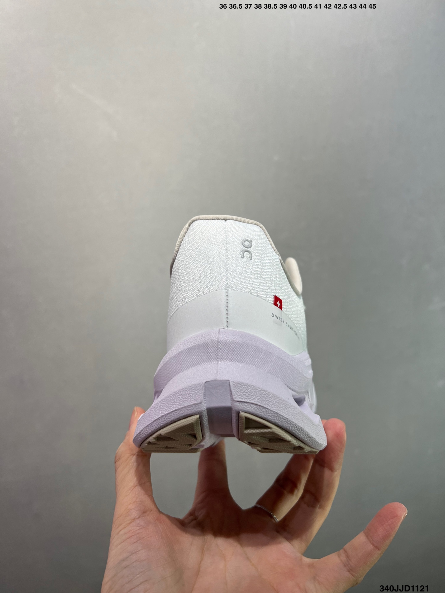 💰110
✅On昂跑 Cloudtilt
户外街头机能风跑步鞋
Cloud Hi Edge户外机能融合街头潮流
越界开启全新都市探索
CloudTec®专利科技鞋底搭载耐温耐用革新中底泡棉 同时以摇椅圆弧的机能感轮廓
带来流畅平稳的迈步 轻量透气的工程网格结合环保人造麂皮 衬托出活力醒目的视觉效果 饰有品牌Logo的TPU鞋带扣 让系带方式别具一格
是日常穿搭、旅行和城市探索的理想之选
货号: 3WE10053286
尺码: 36 36.5 37.5 38 38.5 39 40 如图 ID:340JJD1121