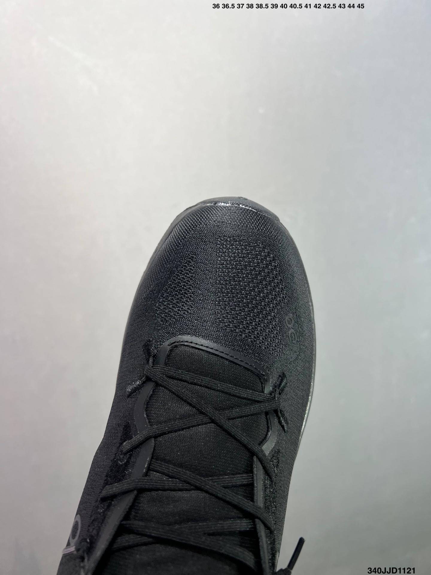 💰110
✅On昂跑 Cloudtilt
户外街头机能风跑步鞋
Cloud Hi Edge户外机能融合街头潮流
越界开启全新都市探索
CloudTec®专利科技鞋底搭载耐温耐用革新中底泡棉 同时以摇椅圆弧的机能感轮廓
带来流畅平稳的迈步 轻量透气的工程网格结合环保人造麂皮 衬托出活力醒目的视觉效果 饰有品牌Logo的TPU鞋带扣 让系带方式别具一格
是日常穿搭、旅行和城市探索的理想之选
货号: 3WE10053286
尺码: 36 36.5 37.5 38 38.5 39 40 如图 ID:340JJD1121