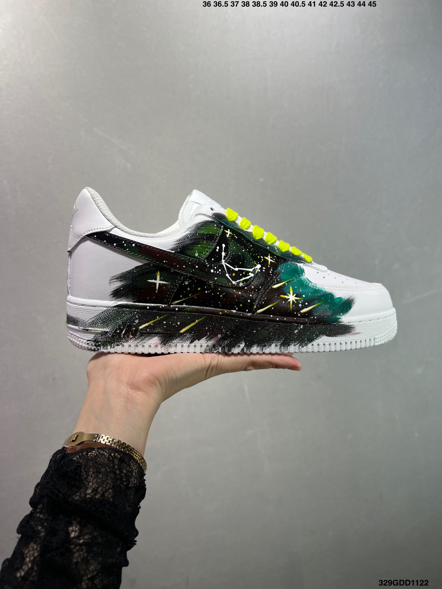 💰200
公司级✅ NIke Air Force 1 ‘07 空军一号休闲板鞋 进口牛筋布 原楦头原纸板 纯正空军版型 定制鞋盒 全掌内置全掌气垫 原厂中底钢印 拉帮完美  货号：315122-661 SIZE：36 36.5 37.5 38 38.5 39 40 40.5 41 42 42.5 43 44 44.5 45 ID：329GDD1122