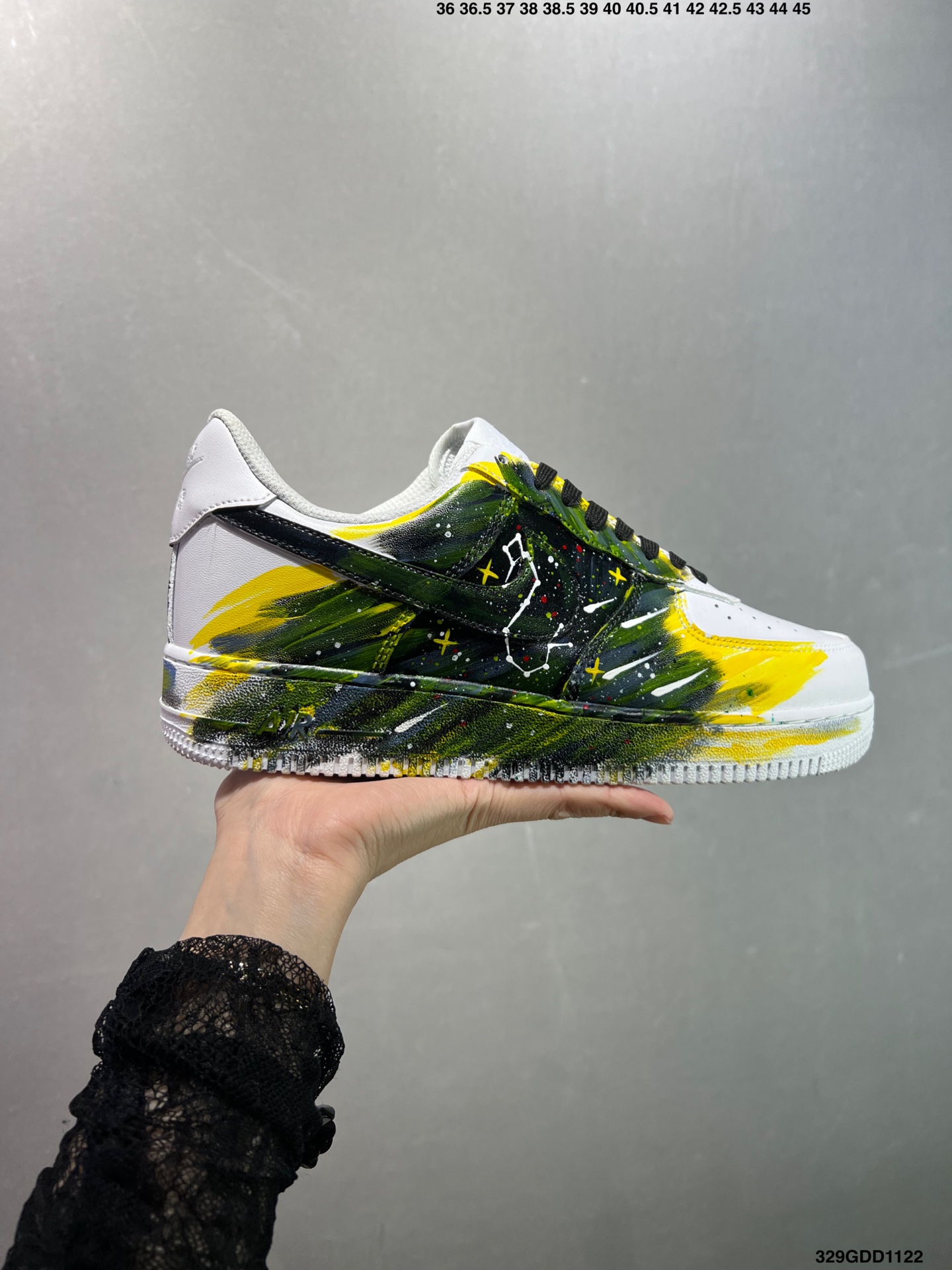 💰200
公司级✅ NIke Air Force 1 ‘07 空军一号休闲板鞋 进口牛筋布 原楦头原纸板 纯正空军版型 定制鞋盒 全掌内置全掌气垫 原厂中底钢印 拉帮完美  货号：315122-661 SIZE：36 36.5 37.5 38 38.5 39 40 40.5 41 42 42.5 43 44 44.5 45 ID：329GDD1122