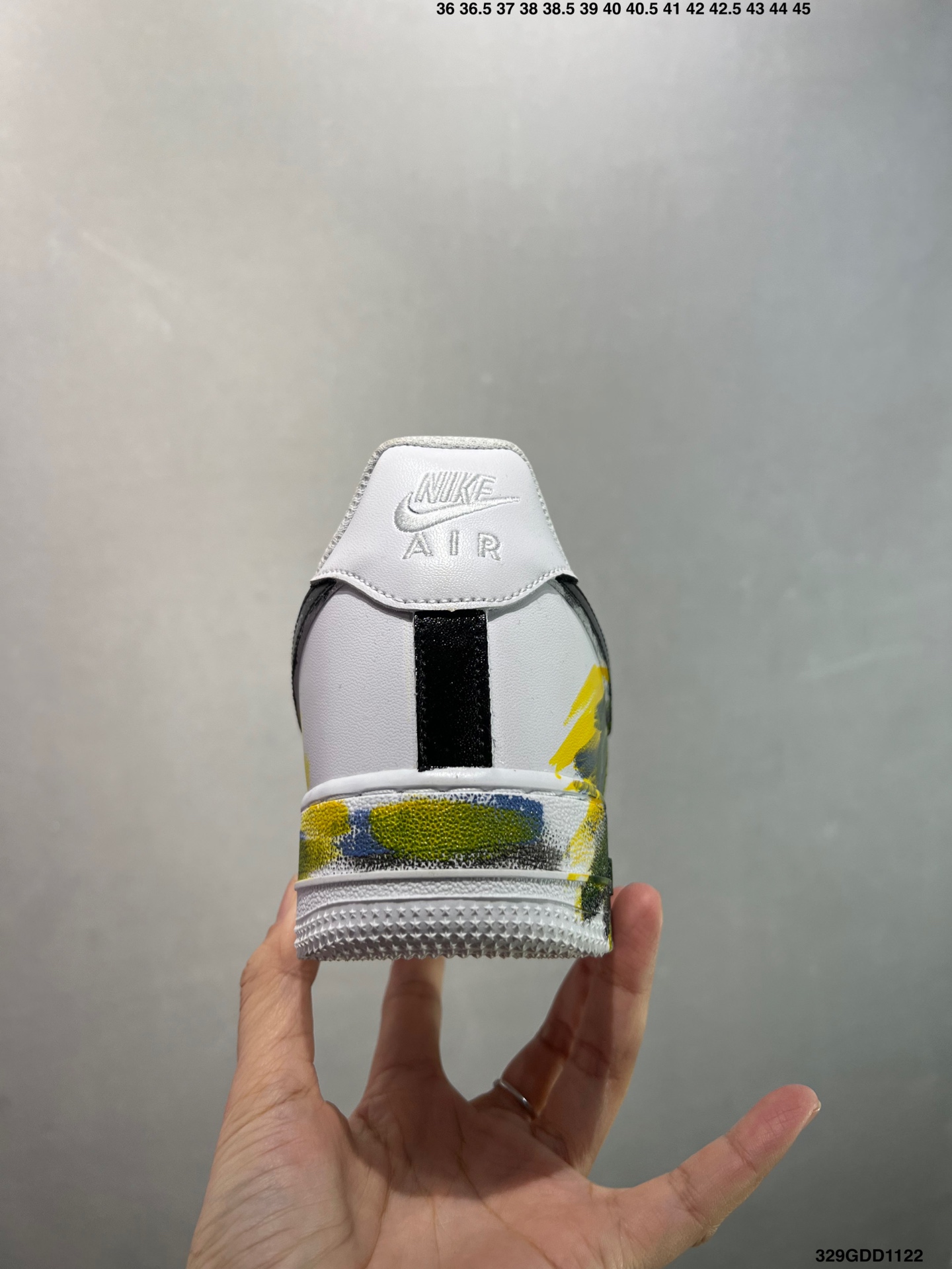 💰200
公司级✅ NIke Air Force 1 ‘07 空军一号休闲板鞋 进口牛筋布 原楦头原纸板 纯正空军版型 定制鞋盒 全掌内置全掌气垫 原厂中底钢印 拉帮完美  货号：315122-661 SIZE：36 36.5 37.5 38 38.5 39 40 40.5 41 42 42.5 43 44 44.5 45 ID：329GDD1122