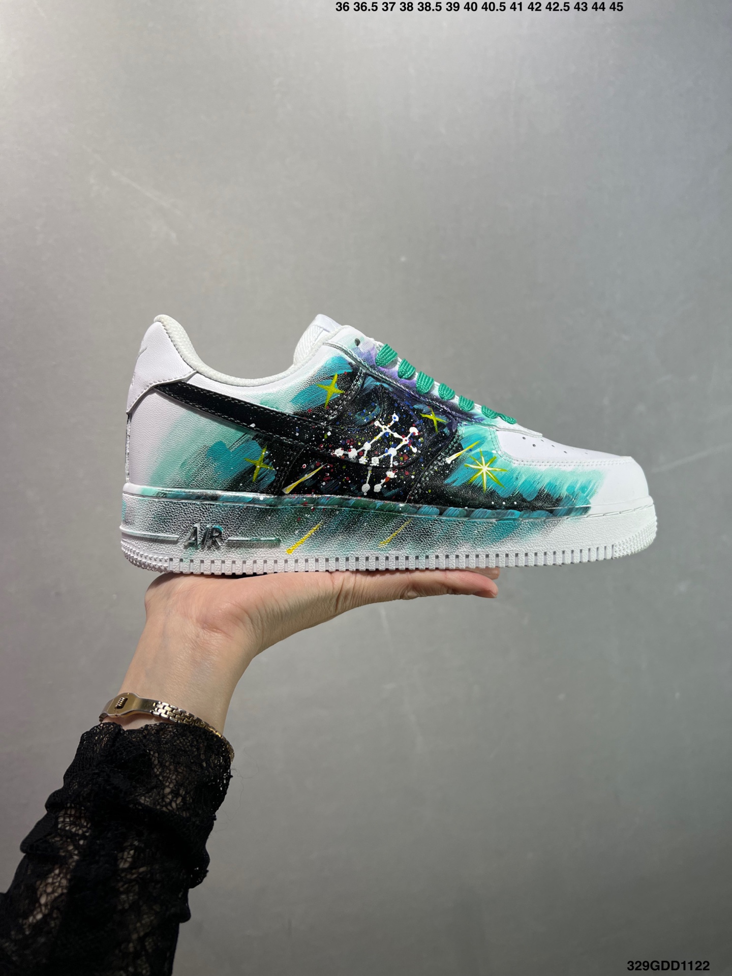 💰200
公司级✅ NIke Air Force 1 ‘07 空军一号休闲板鞋 进口牛筋布 原楦头原纸板 纯正空军版型 定制鞋盒 全掌内置全掌气垫 原厂中底钢印 拉帮完美  货号：315122-661 SIZE：36 36.5 37.5 38 38.5 39 40 40.5 41 42 42.5 43 44 44.5 45 ID：329GDD1122