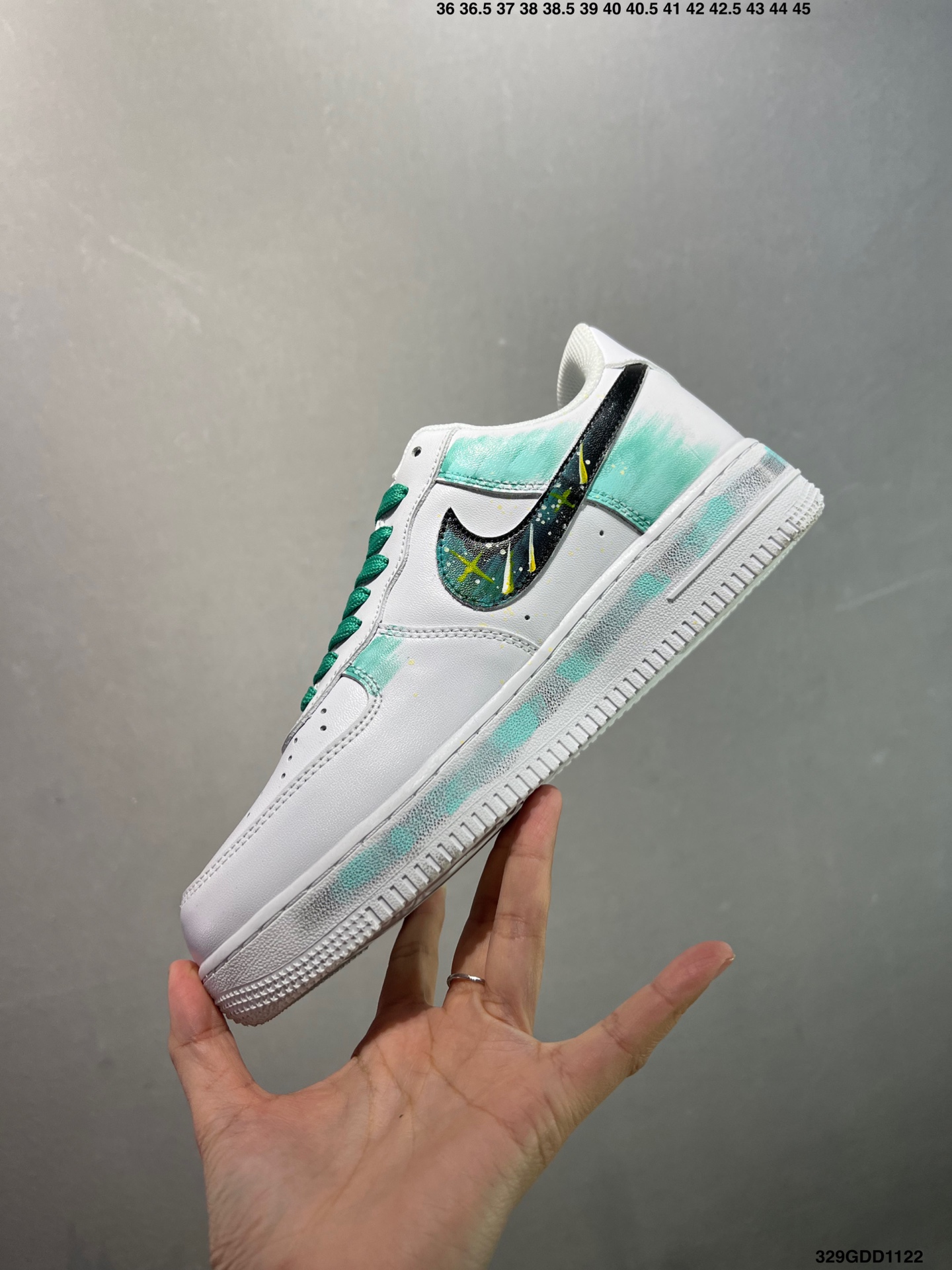 💰200
公司级✅ NIke Air Force 1 ‘07 空军一号休闲板鞋 进口牛筋布 原楦头原纸板 纯正空军版型 定制鞋盒 全掌内置全掌气垫 原厂中底钢印 拉帮完美  货号：315122-661 SIZE：36 36.5 37.5 38 38.5 39 40 40.5 41 42 42.5 43 44 44.5 45 ID：329GDD1122