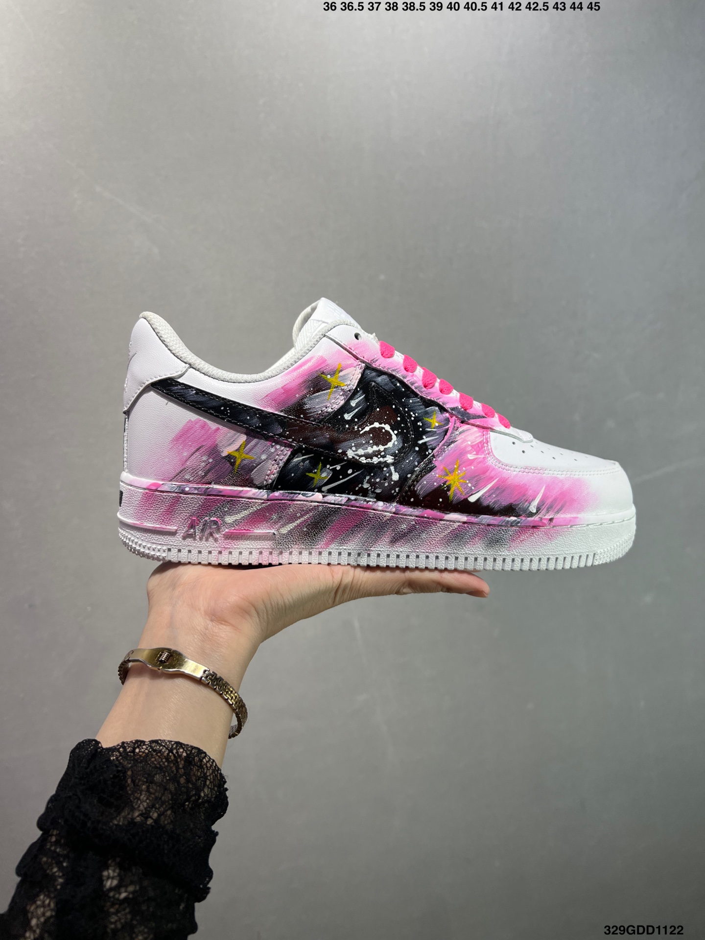 💰200
公司级✅ NIke Air Force 1 ‘07 空军一号休闲板鞋 进口牛筋布 原楦头原纸板 纯正空军版型 定制鞋盒 全掌内置全掌气垫 原厂中底钢印 拉帮完美  货号：315122-661 SIZE：36 36.5 37.5 38 38.5 39 40 40.5 41 42 42.5 43 44 44.5 45 ID：329GDD1122