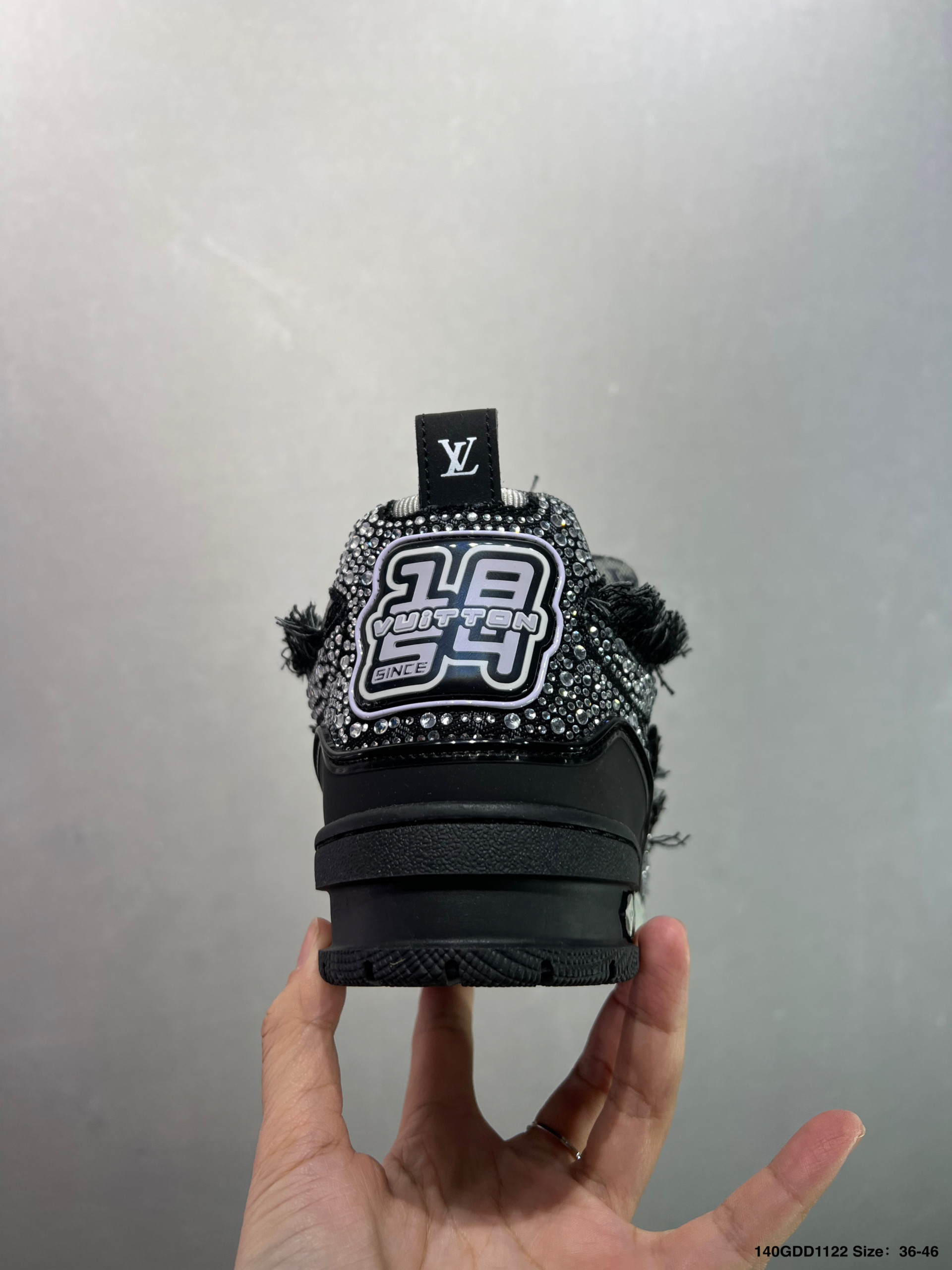 路易威登/Louis Vuitton LV路易威登板鞋 新款 LV Trainer最新配色运动鞋 L家 篮球鞋风格运动鞋 该鞋由艺术总监 VIRGIL ABLOH设计 垫脚聚米微料加透气英伦网布 细节原版一致 ID:140GDD1122