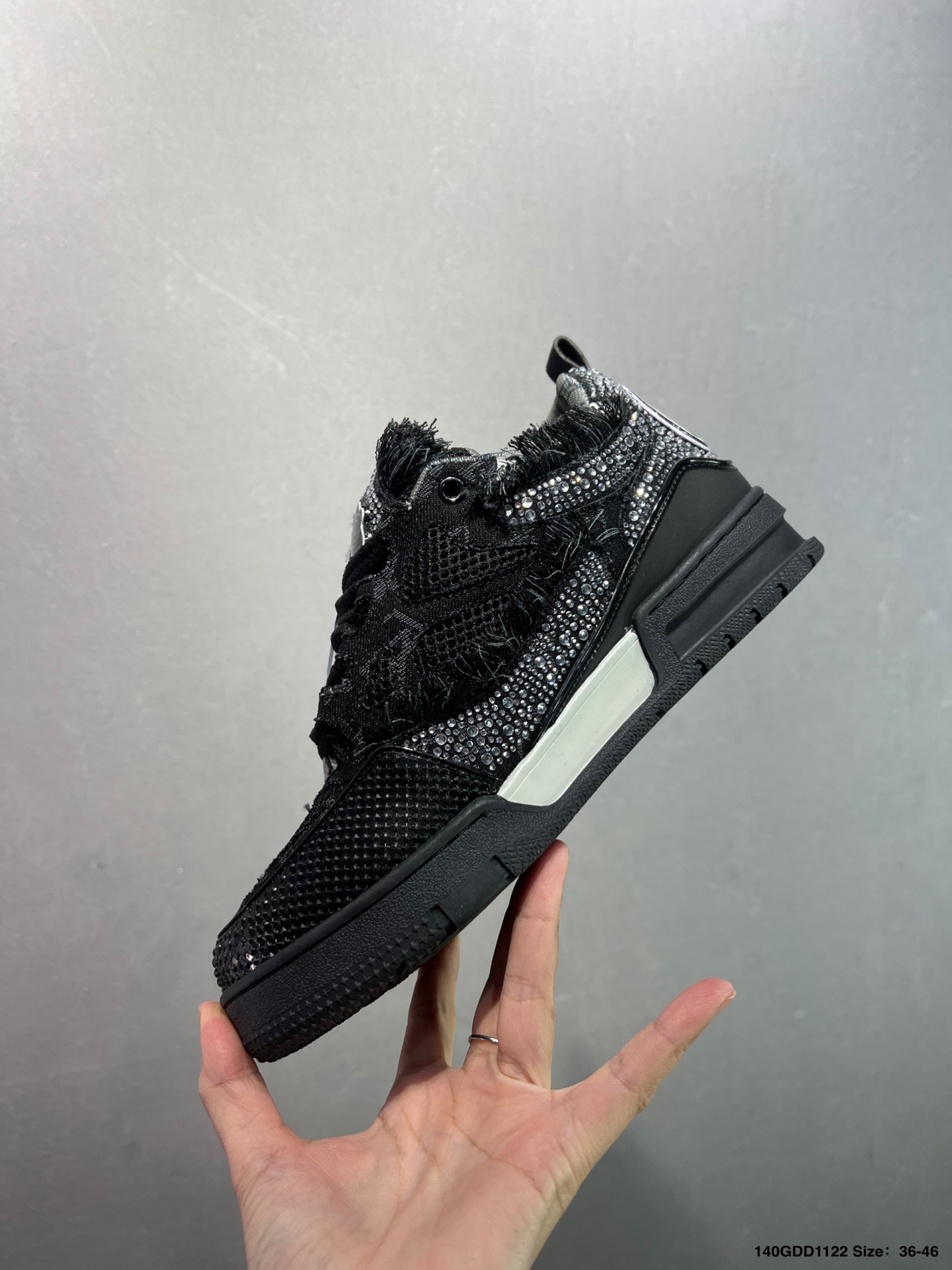 路易威登/Louis Vuitton LV路易威登板鞋 新款 LV Trainer最新配色运动鞋 L家 篮球鞋风格运动鞋 该鞋由艺术总监 VIRGIL ABLOH设计 垫脚聚米微料加透气英伦网布 细节原版一致 ID:140GDD1122