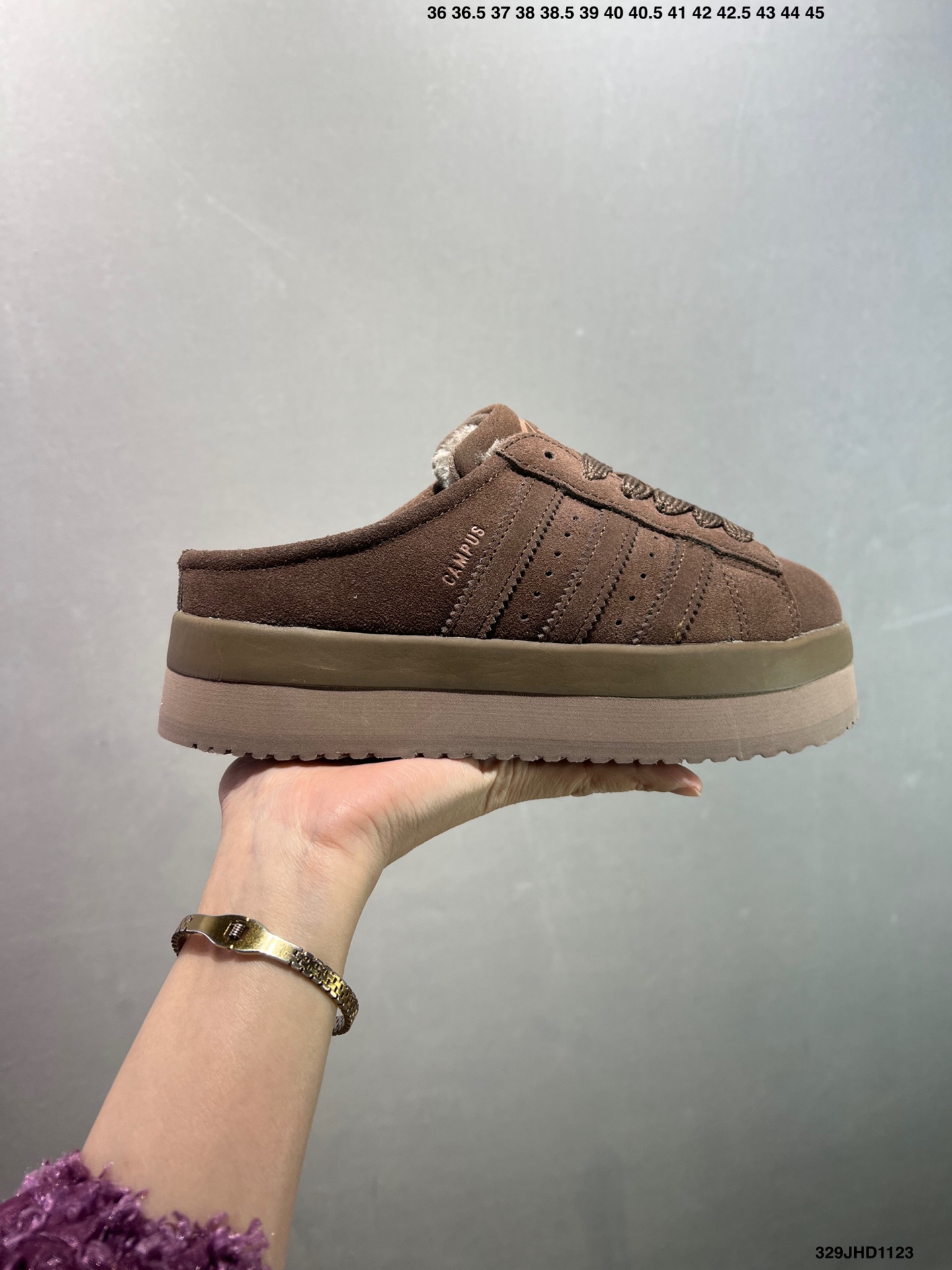 💰 130
公司级✅ Adidas CAMPUS 00s WTR LO百搭单品阿迪加绒半拖学院系列面包风经典复古低帮百搭休闲运动板鞋
货号：JR3732 尺码：36-45（半）ID：329JHD1123