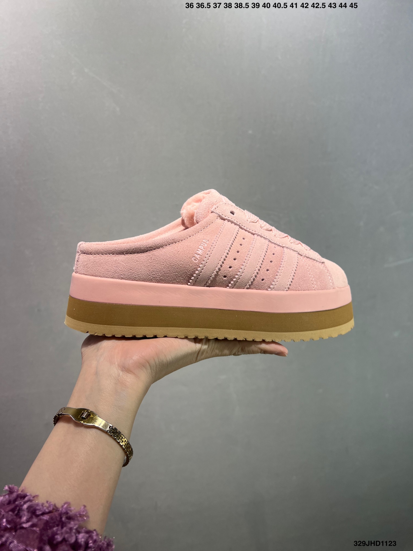 💰 130
公司级✅ Adidas CAMPUS 00s WTR LO百搭单品阿迪加绒半拖学院系列面包风经典复古低帮百搭休闲运动板鞋
货号：JR3732 尺码：36-45（半）ID：329JHD1123