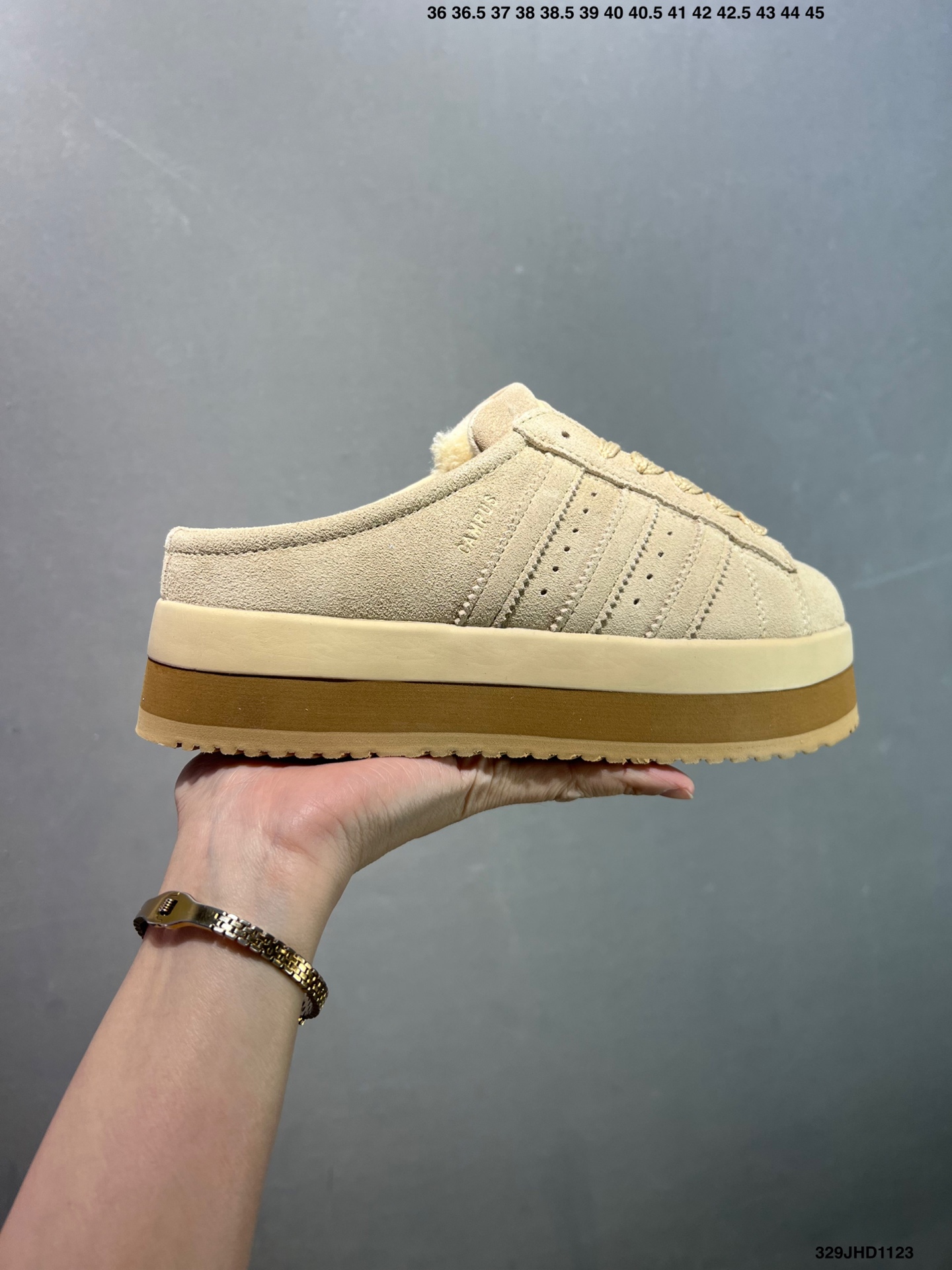 💰 130
公司级✅ Adidas CAMPUS 00s WTR LO百搭单品阿迪加绒半拖学院系列面包风经典复古低帮百搭休闲运动板鞋
货号：JR3732 尺码：36-45（半）ID：329JHD1123