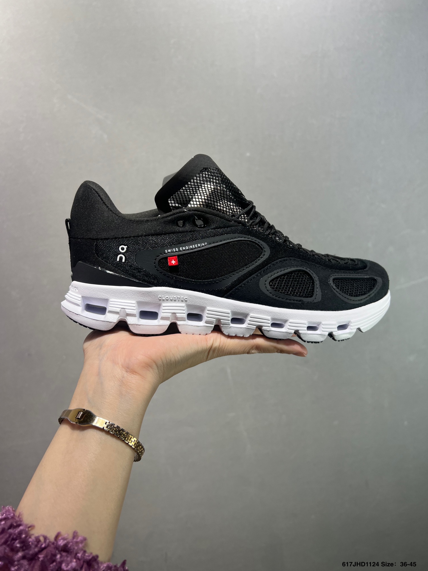 💰130
✅On昂跑 Cloud X FKA 户外街头机能风跑步鞋 货号:3WF10700603 尺码: 36-45(半) ID:617JHD1124