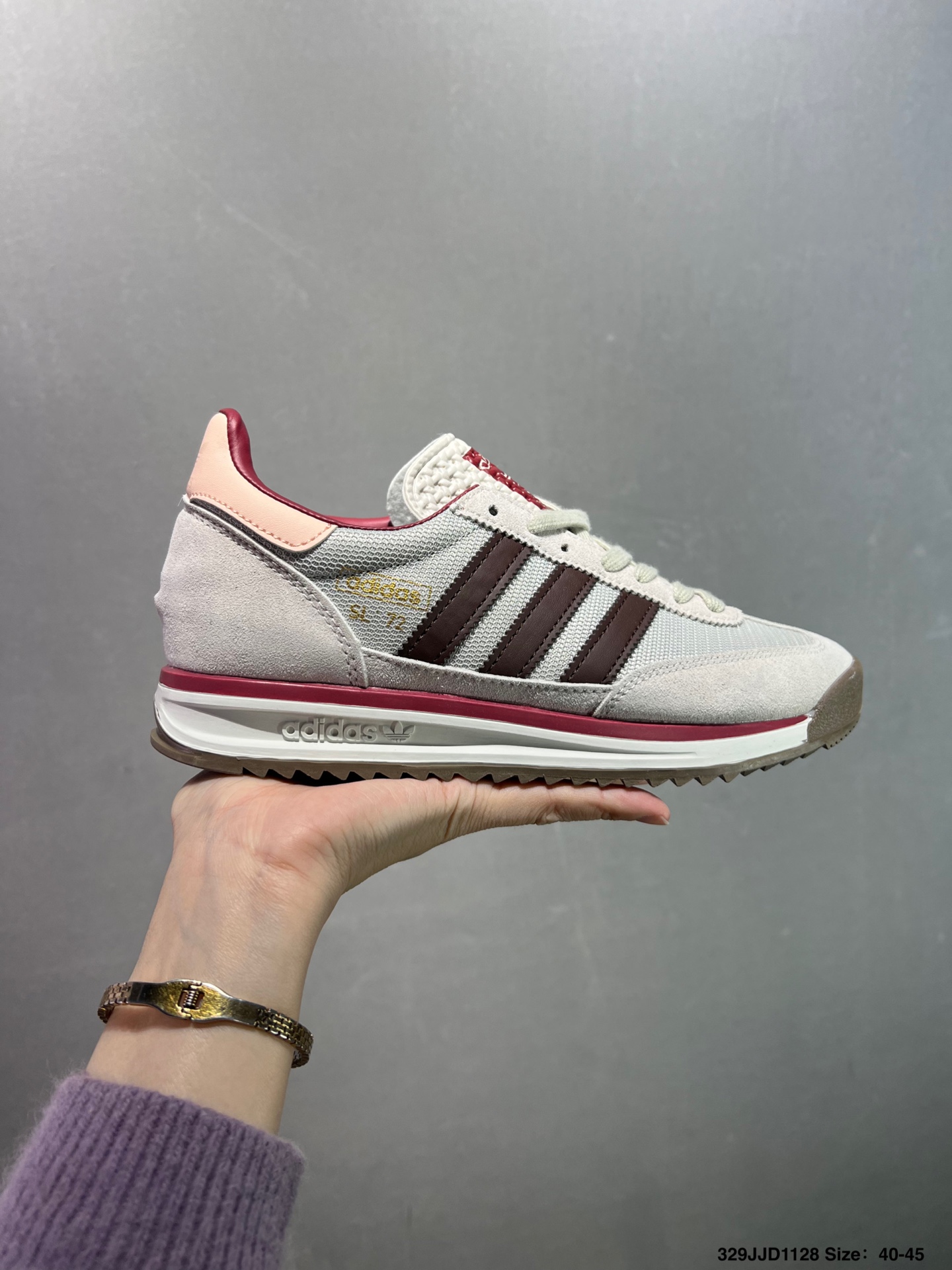 💰110
✅阿迪达斯Adidas SL 72 RTN三叶草复古休闲跑步鞋休闲运动鞋
货号:ID1031
尺码:36 36.5 37 38 38.5 39 40 40.5 41 42 42.5 43 44 45
ID:329JJD1128