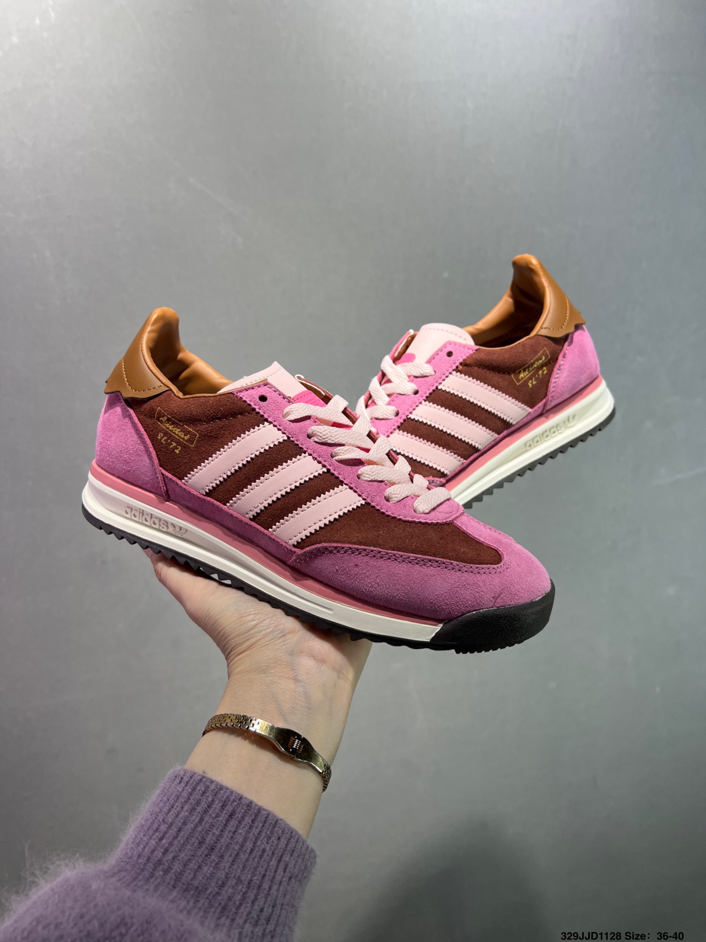 🈴️💰110
✅阿迪达斯Adidas SL 72 RTN三叶草复古休闲跑步鞋休闲运动鞋
货号:ID1031
尺码:36 36.5 37 38 38.5 39 40 40.5 41 42 42.5 43 44 45
ID:329JJD1128