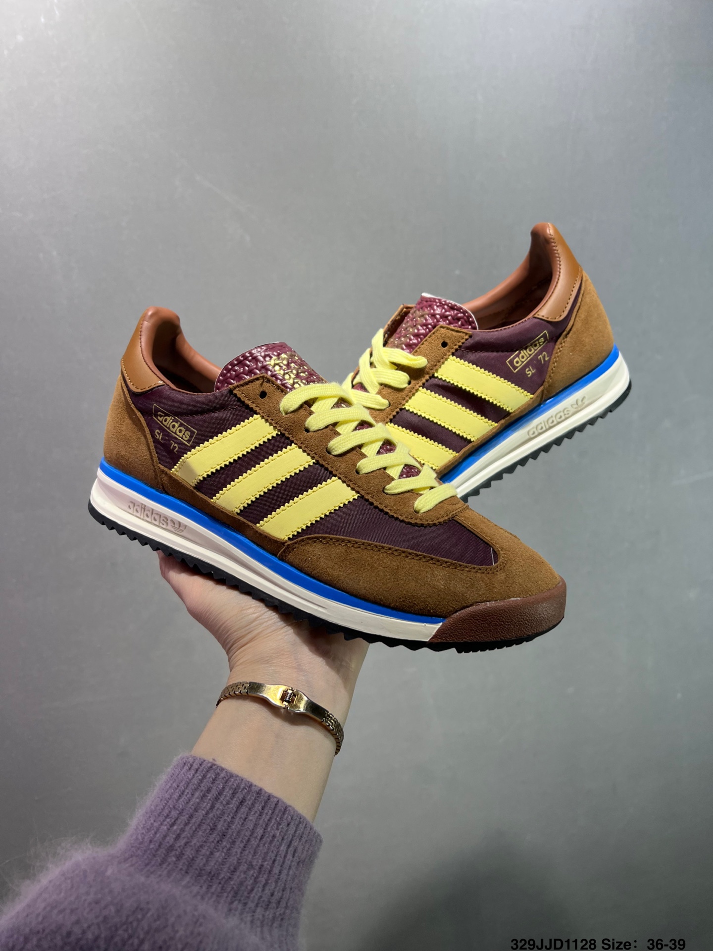 🈴️💰110
✅阿迪达斯Adidas SL 72 RTN三叶草复古休闲跑步鞋休闲运动鞋
货号:ID1031
尺码:36 36.5 37 38 38.5 39 40 40.5 41 42 42.5 43 44 45
ID:329JJD1128