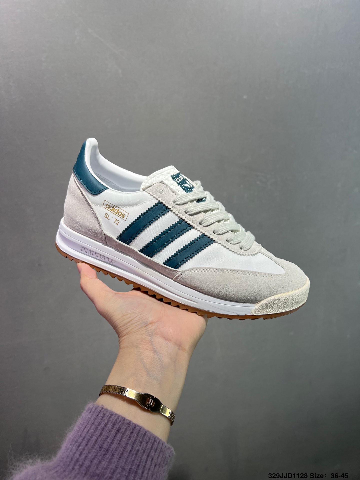 🈴️💰110
✅阿迪达斯Adidas SL 72 RTN三叶草复古休闲跑步鞋休闲运动鞋
货号:ID1031
尺码:36 36.5 37 38 38.5 39 40 40.5 41 42 42.5 43 44 45
ID:329JJD1128