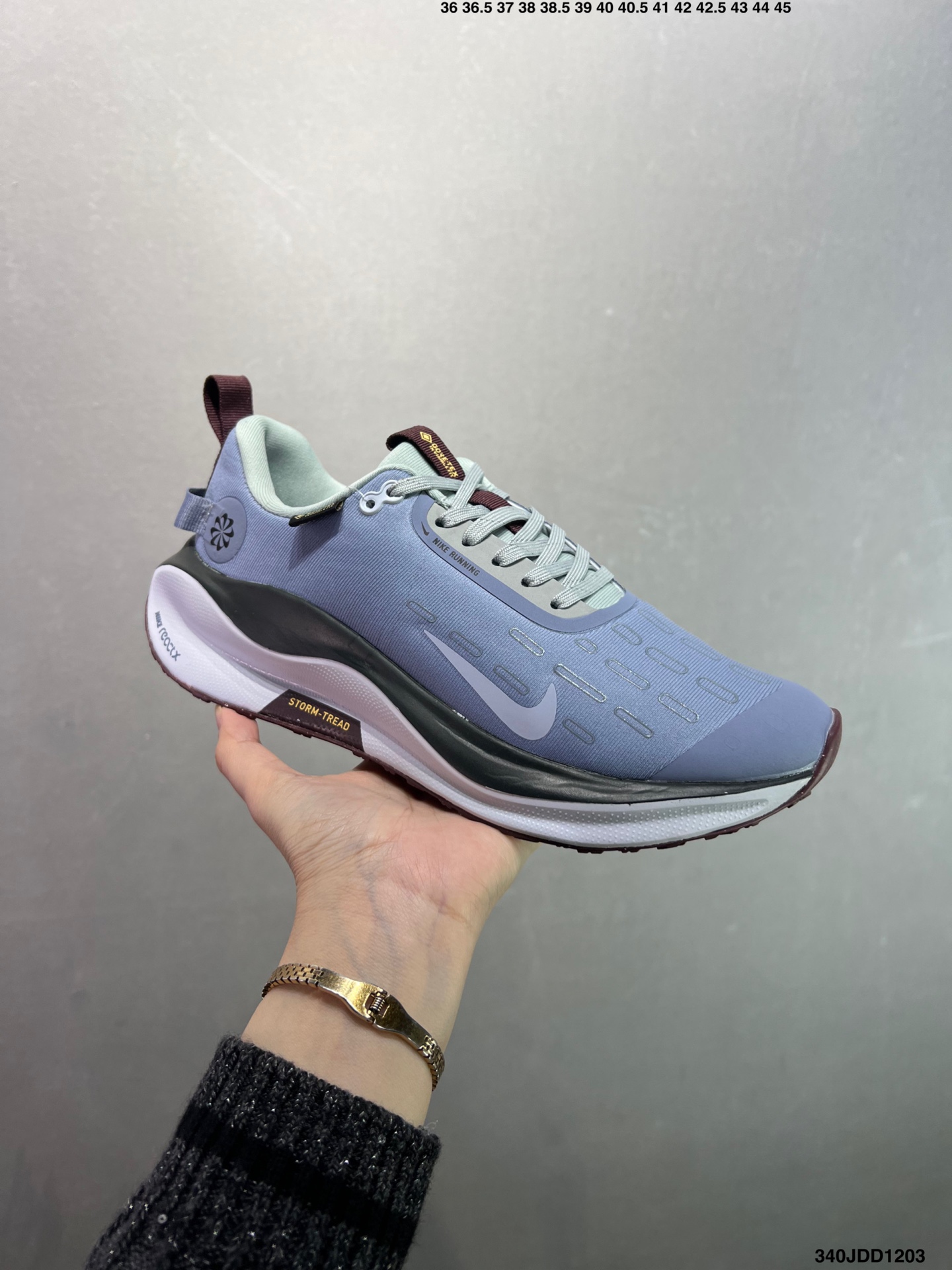 🈴️💰100
✅Nike React Infinity Rn 4 GTX 耐克 马拉松机能风格运动鞋 
实拍首发#鞋款搭载柔软泡绵 在运动中为你塑就缓震脚感 设计灵感源自日常跑步者 提供稳固支撑力和非凡抓地力 缔造舒适非凡的迈步体验
官方货号:HQ0265-400
尺码:36 36.5 37.5 38 38.5 39 40 40.5 41 42 42.5 43 44 45  ID：340JDD1203