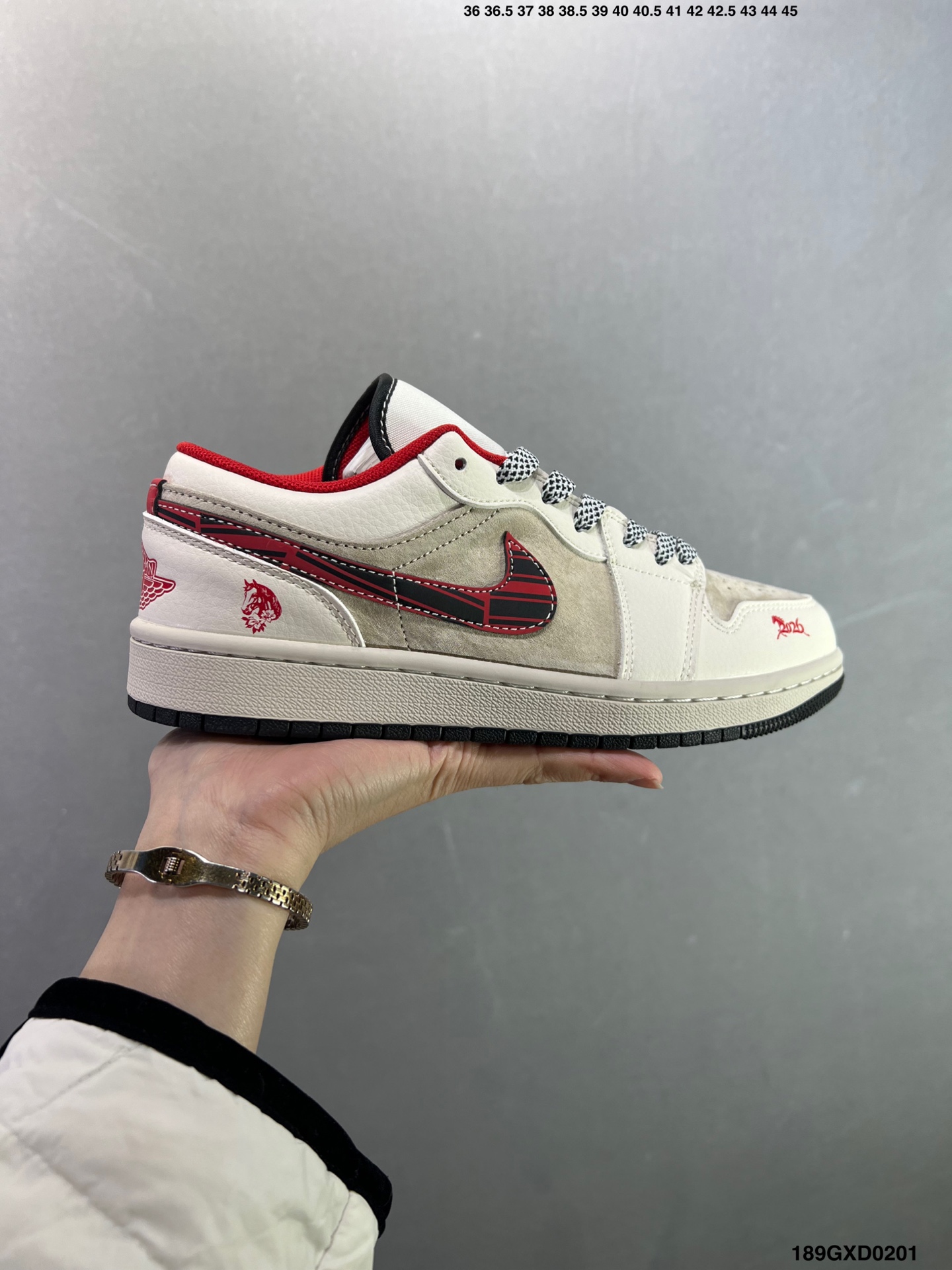 _dun9szH8NP_1uCX3_nI4l4CZXi_P40X_-QXZNPQ