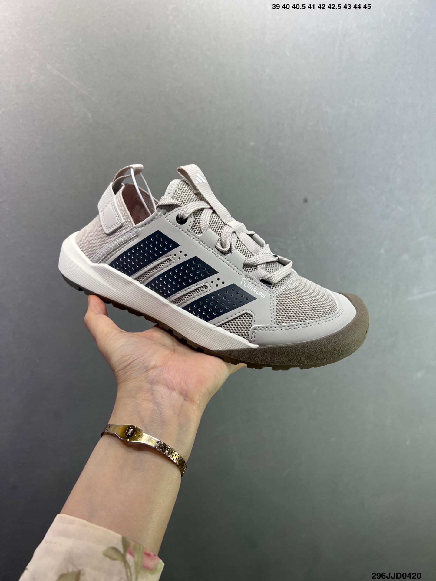 Adidas Terrex Daroga 25 阿迪达斯 户外休闲运动鞋 HP7176-High Quatity Cheap Brand wholesale wholesaler seller Clothes Bags handbags Sneakers Top Fashion Clothing Shoes from China Factory Chinese suppliers best Quality Beautiful Price Adidas Terrex Daroga 25 阿迪达斯 户外休闲运动鞋 HP7176