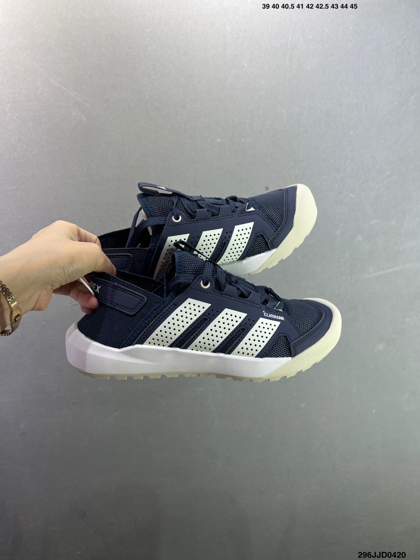 Adidas Terrex Daroga 25 阿迪达斯 户外休闲运动鞋 HP7176-High Quatity Cheap Brand wholesale wholesaler seller Clothes Bags handbags Sneakers Top Fashion Clothing Shoes from China Factory Chinese suppliers best Quality Beautiful Price Adidas Terrex Daroga 25 阿迪达斯 户外休闲运动鞋 HP7176