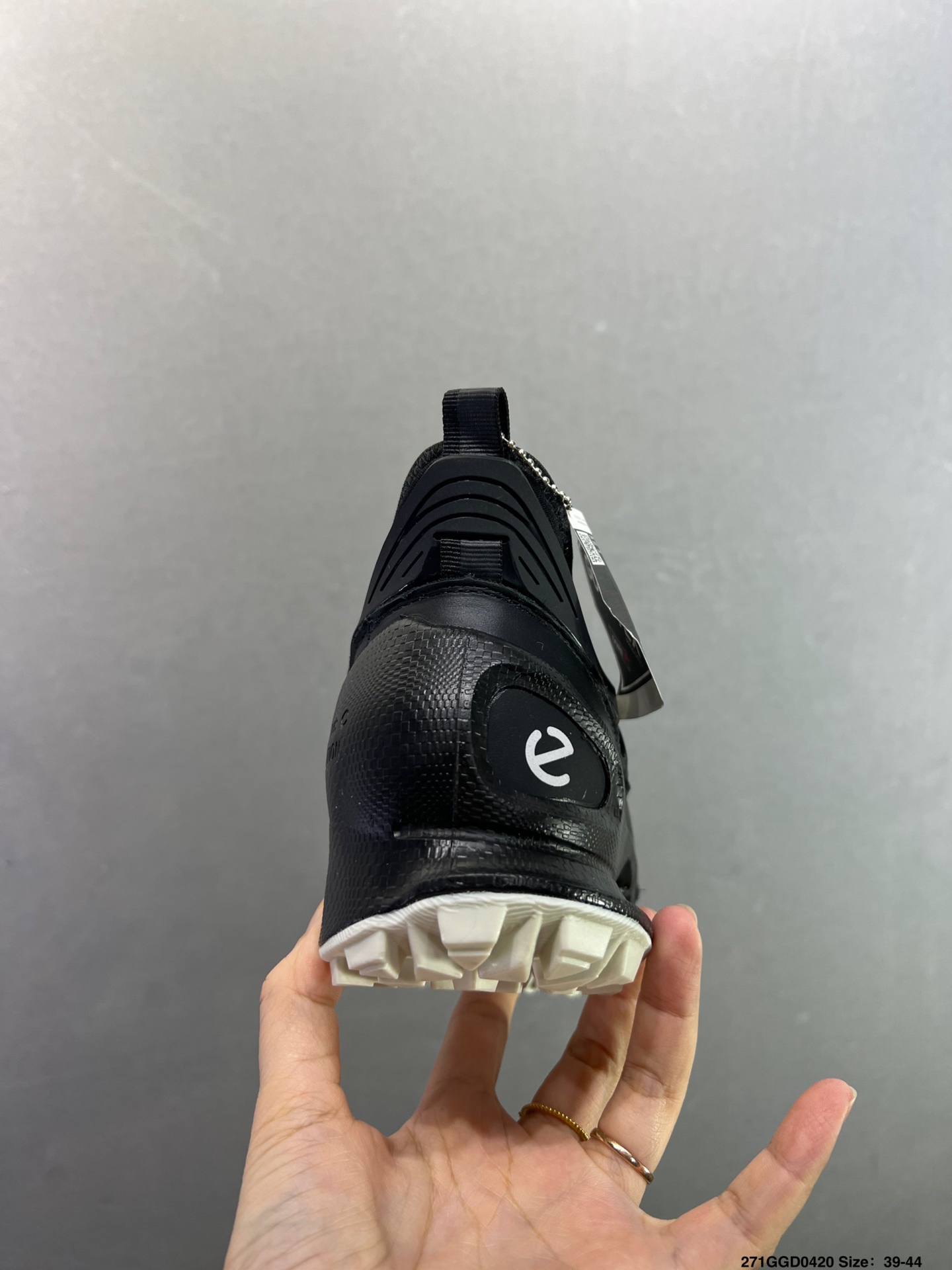 ECCO爱步运动鞋 真皮透气休闲防滑跑步鞋-High Quatity Cheap Brand wholesale wholesaler seller Clothes Bags handbags Sneakers Top Fashion Clothing Shoes from China Factory Chinese suppliers best Quality Beautiful Price ECCO爱步运动鞋 真皮透气休闲防滑跑步鞋