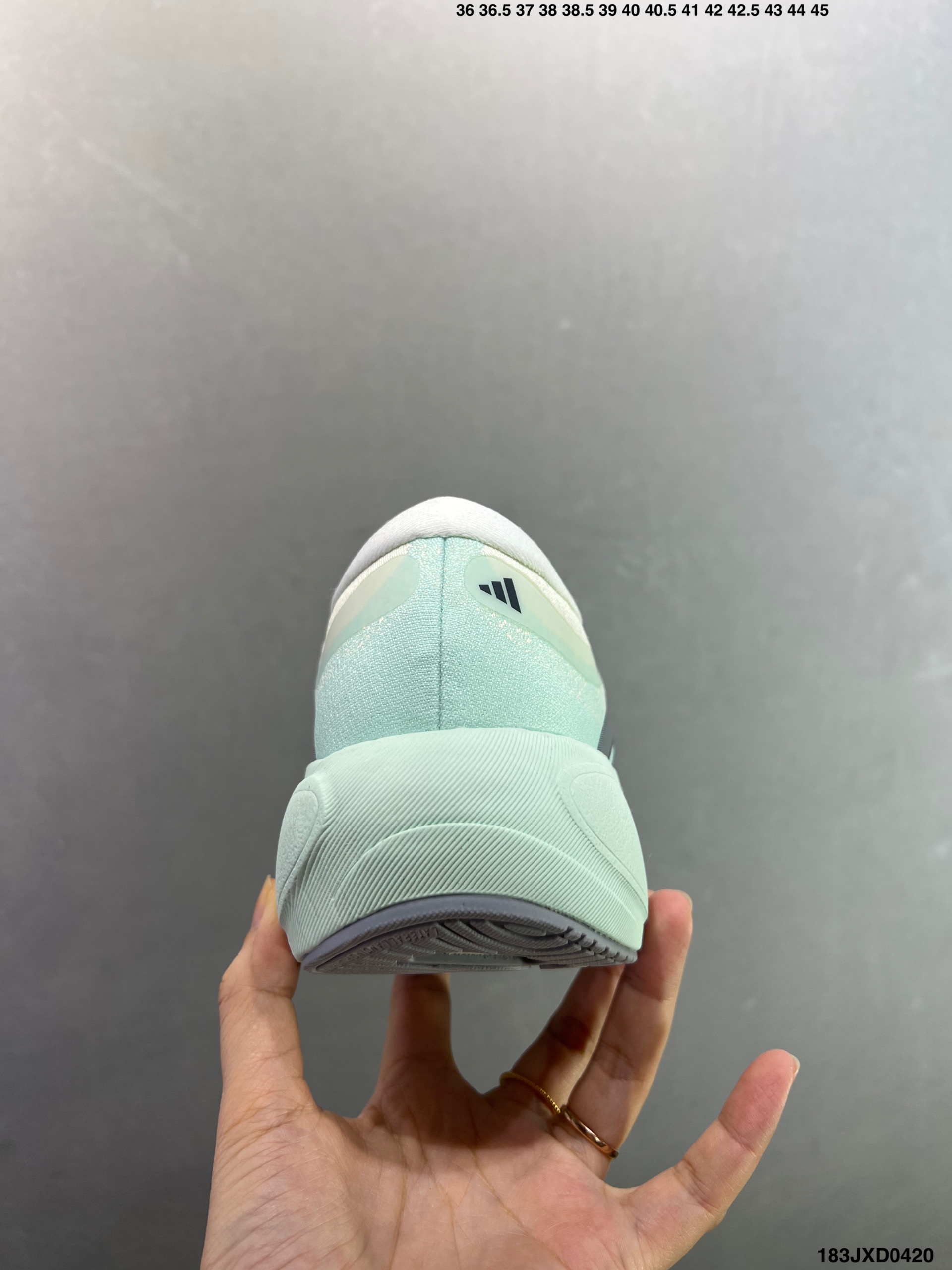 阿迪达斯Adidas SUPERNOVA RISE 3超新星增强系列低帮轻量透气休闲运动慢跑鞋 KK1207-High Quatity Cheap Brand wholesale wholesaler seller Clothes Bags handbags Sneakers Top Fashion Clothing Shoes from China Factory Chinese suppliers best Quality Beautiful Price 阿迪达斯Adidas SUPERNOVA RISE 3超新星增强系列低帮轻量透气休闲运动慢跑鞋 KK1207