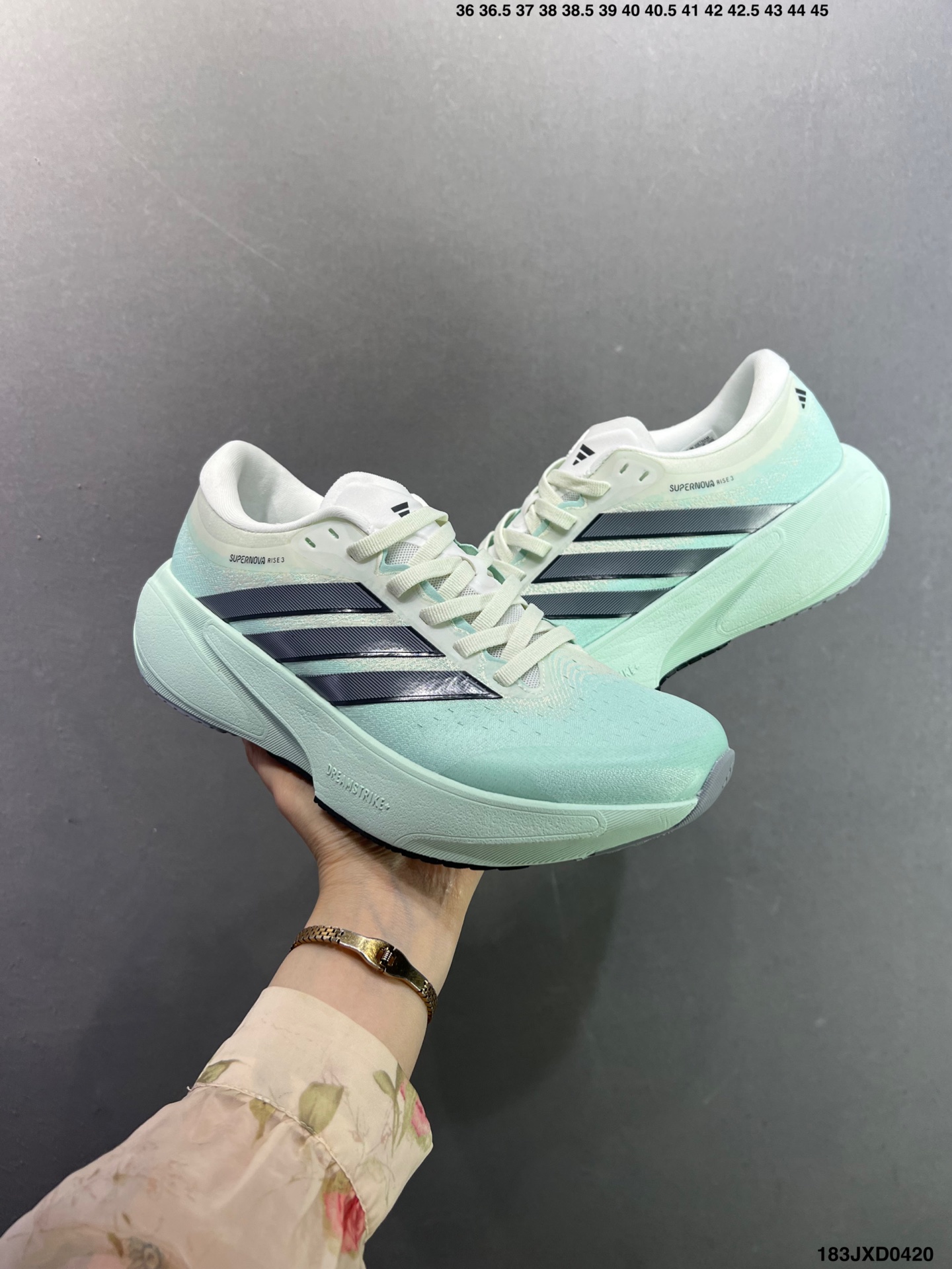 阿迪达斯Adidas SUPERNOVA RISE 3超新星增强系列低帮轻量透气休闲运动慢跑鞋 KK1207-High Quatity Cheap Brand wholesale wholesaler seller Clothes Bags handbags Sneakers Top Fashion Clothing Shoes from China Factory Chinese suppliers best Quality Beautiful Price 阿迪达斯Adidas SUPERNOVA RISE 3超新星增强系列低帮轻量透气休闲运动慢跑鞋 KK1207