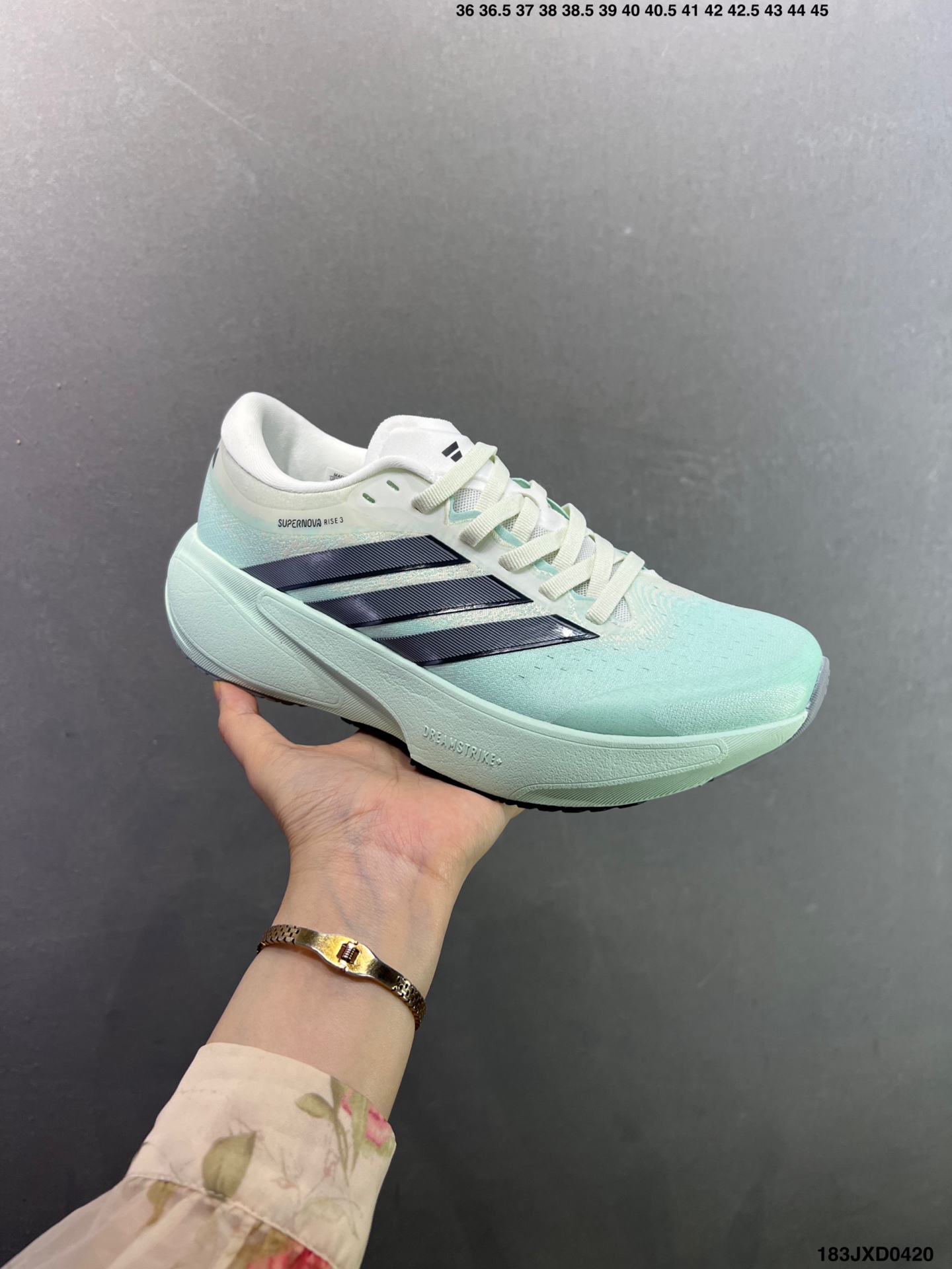 阿迪达斯Adidas SUPERNOVA RISE 3超新星增强系列低帮轻量透气休闲运动慢跑鞋 KK1207-High Quatity Cheap Brand wholesale wholesaler seller Clothes Bags handbags Sneakers Top Fashion Clothing Shoes from China Factory Chinese suppliers best Quality Beautiful Price 阿迪达斯Adidas SUPERNOVA RISE 3超新星增强系列低帮轻量透气休闲运动慢跑鞋 KK1207
