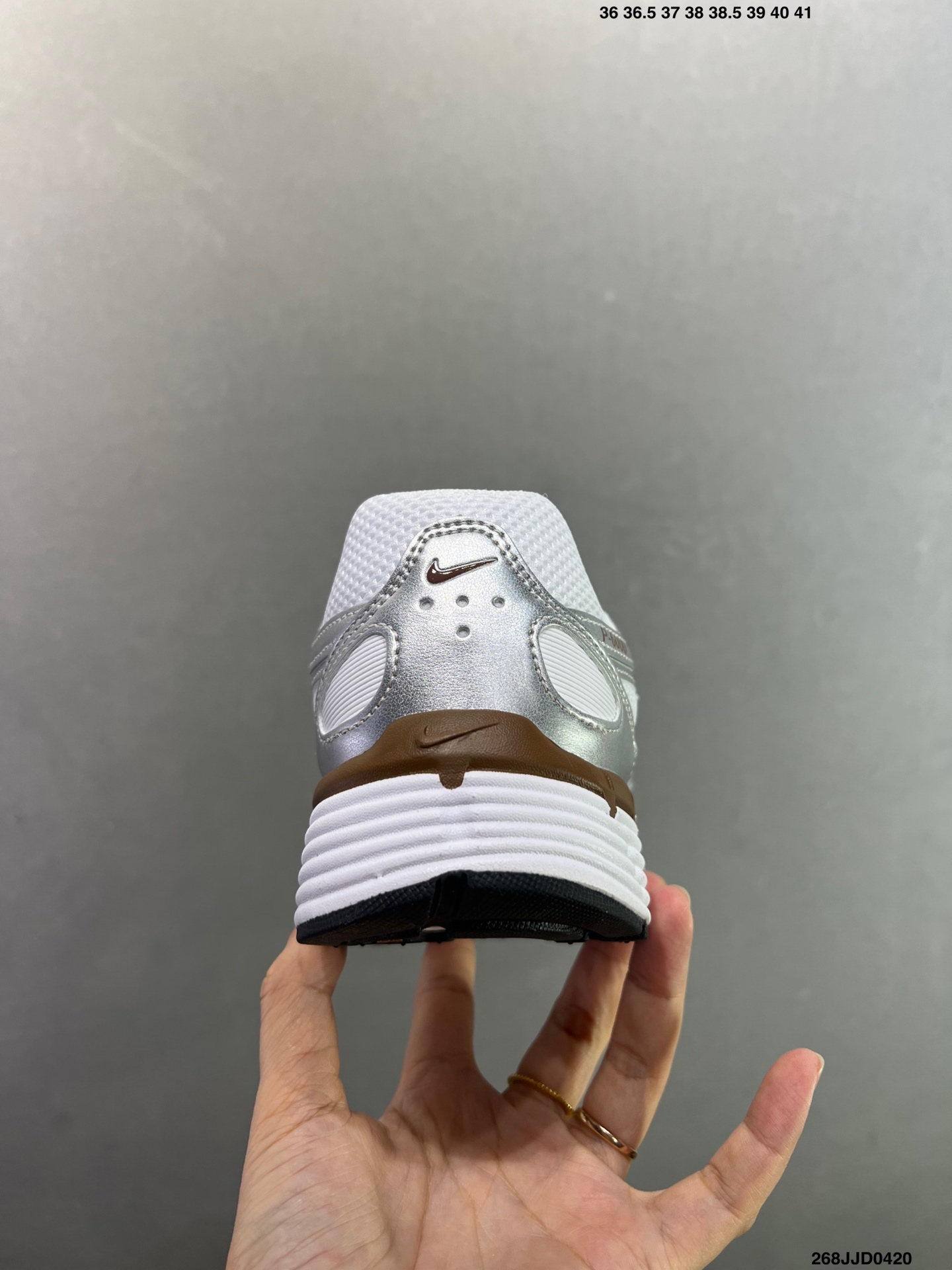 耐克Nike p-6000 跑鞋内外侧都用了红色的钩子 BY1021-103-High Quatity Cheap Brand wholesale wholesaler seller Clothes Bags handbags Sneakers Top Fashion Clothing Shoes from China Factory Chinese suppliers best Quality Beautiful Price 耐克Nike p-6000 跑鞋内外侧都用了红色的钩子 BY1021-103