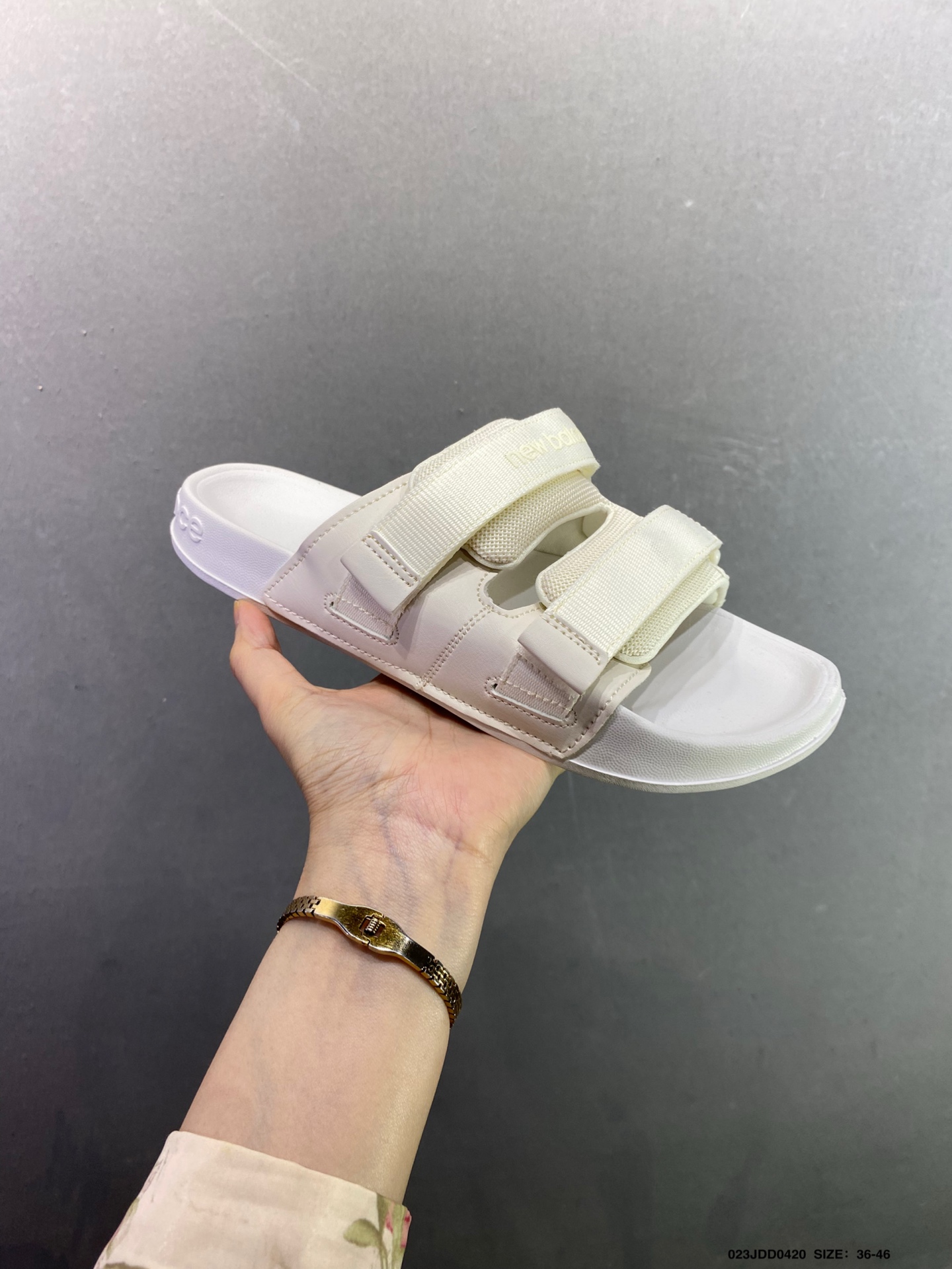 新百伦 New balance NB SWAUTSB 1 夏季单品 超软云朵气垫拖鞋-High Quatity Cheap Brand wholesale wholesaler seller Clothes Bags handbags Sneakers Top Fashion Clothing Shoes from China Factory Chinese suppliers best Quality Beautiful Price 新百伦 New balance NB SWAUTSB 1 夏季单品 超软云朵气垫拖鞋