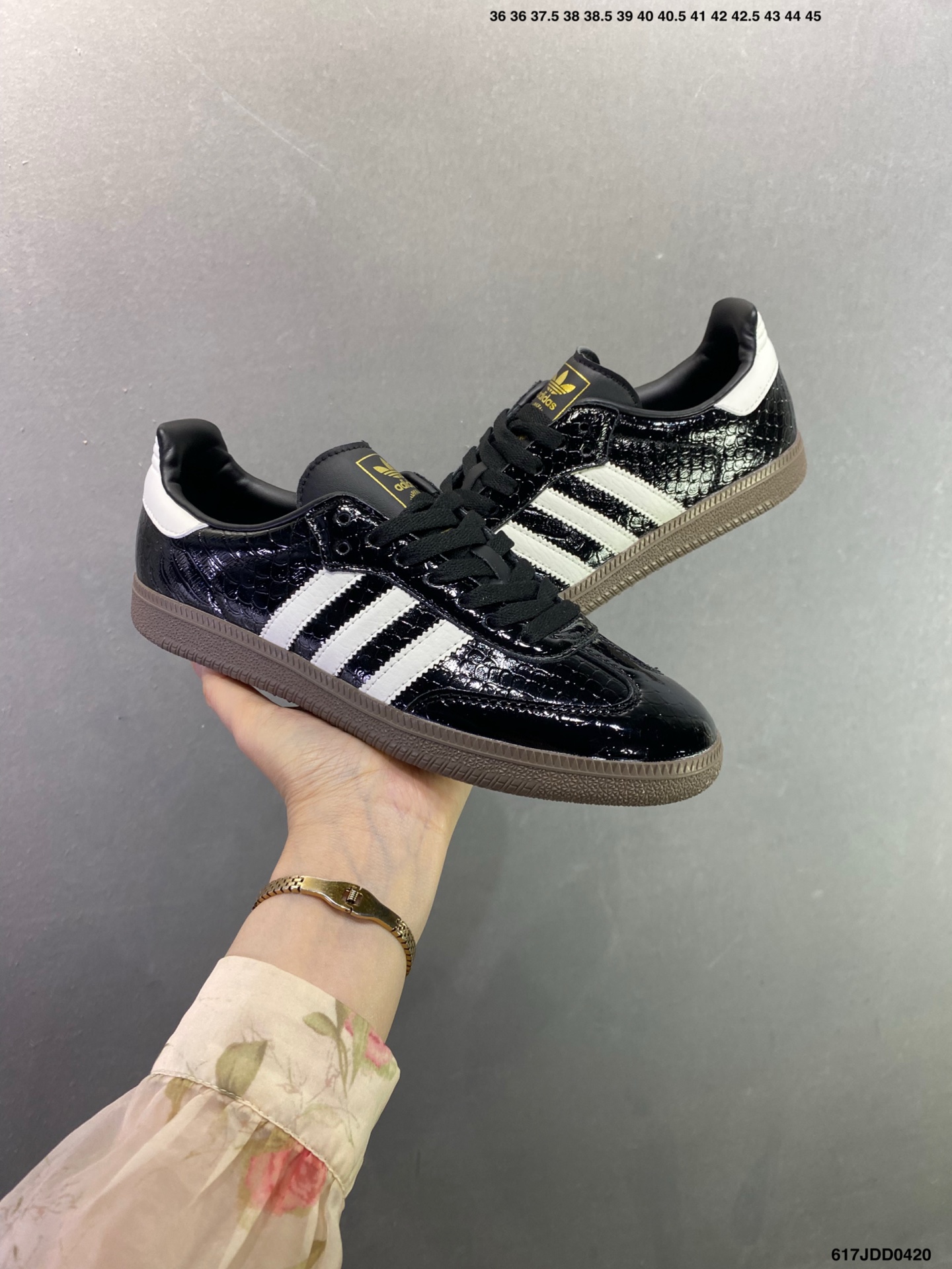 adidas SAMBA 德训鞋 超高清洁度 细节完美 舒适百搭 低帮休闲板鞋 男女同款 KJ6590-High Quatity Cheap Brand wholesale wholesaler seller Clothes Bags handbags Sneakers Top Fashion Clothing Shoes from China Factory Chinese suppliers best Quality Beautiful Price adidas SAMBA 德训鞋 超高清洁度 细节完美 舒适百搭 低帮休闲板鞋 男女同款 KJ6590
