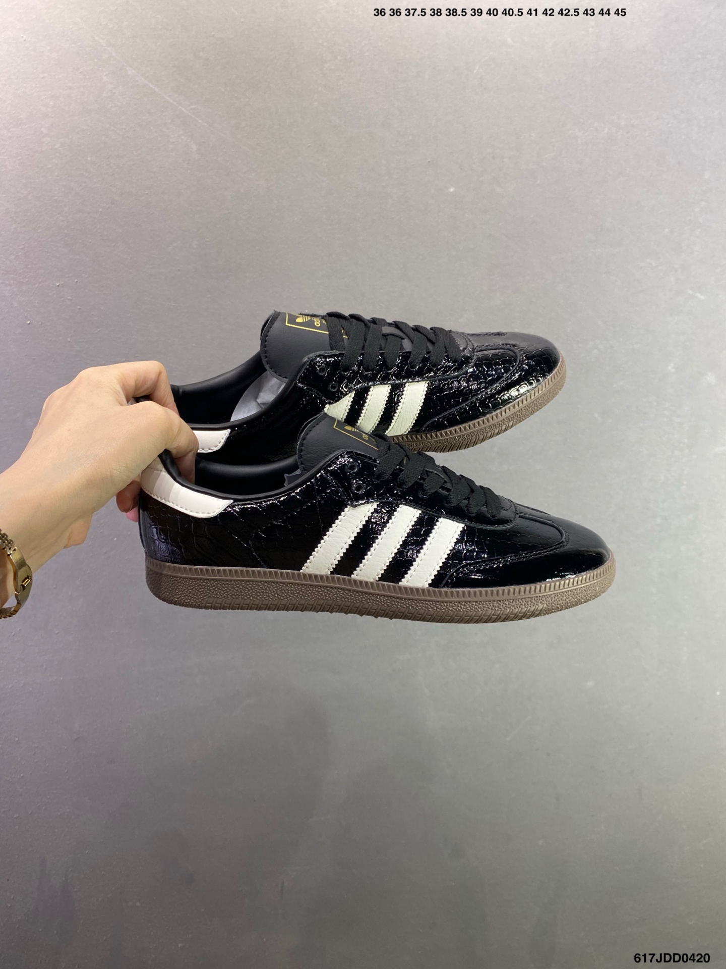 adidas SAMBA 德训鞋 超高清洁度 细节完美 舒适百搭 低帮休闲板鞋 男女同款 KJ6590-High Quatity Cheap Brand wholesale wholesaler seller Clothes Bags handbags Sneakers Top Fashion Clothing Shoes from China Factory Chinese suppliers best Quality Beautiful Price adidas SAMBA 德训鞋 超高清洁度 细节完美 舒适百搭 低帮休闲板鞋 男女同款 KJ6590