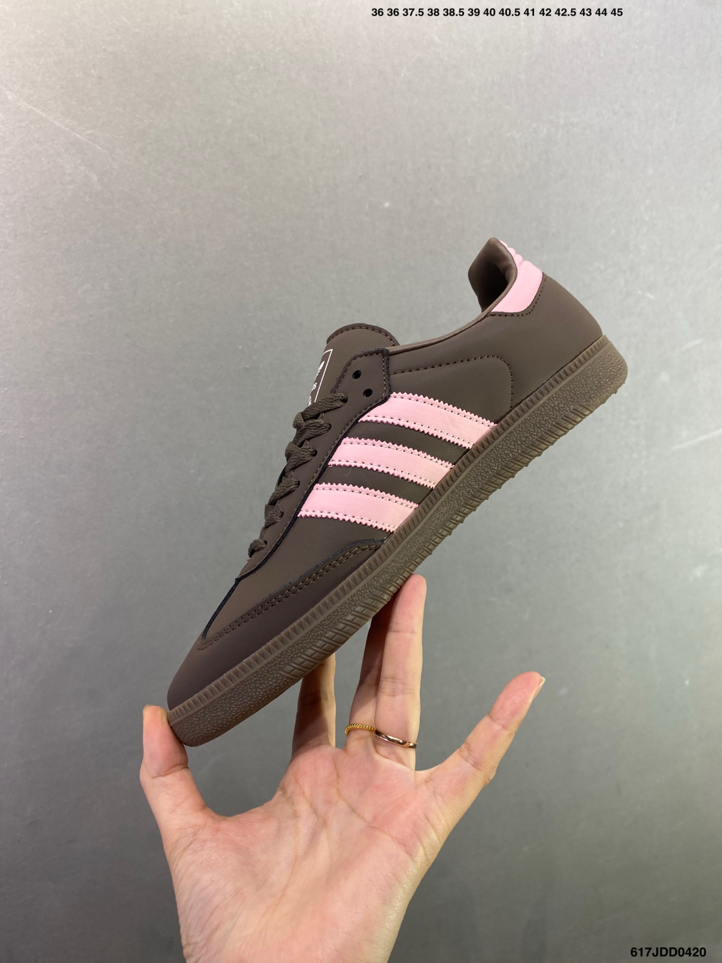 adidas SAMBA 德训鞋 超高清洁度 细节完美 舒适百搭 低帮休闲板鞋 男女同款 KJ6590-High Quatity Cheap Brand wholesale wholesaler seller Clothes Bags handbags Sneakers Top Fashion Clothing Shoes from China Factory Chinese suppliers best Quality Beautiful Price adidas SAMBA 德训鞋 超高清洁度 细节完美 舒适百搭 低帮休闲板鞋 男女同款 KJ6590