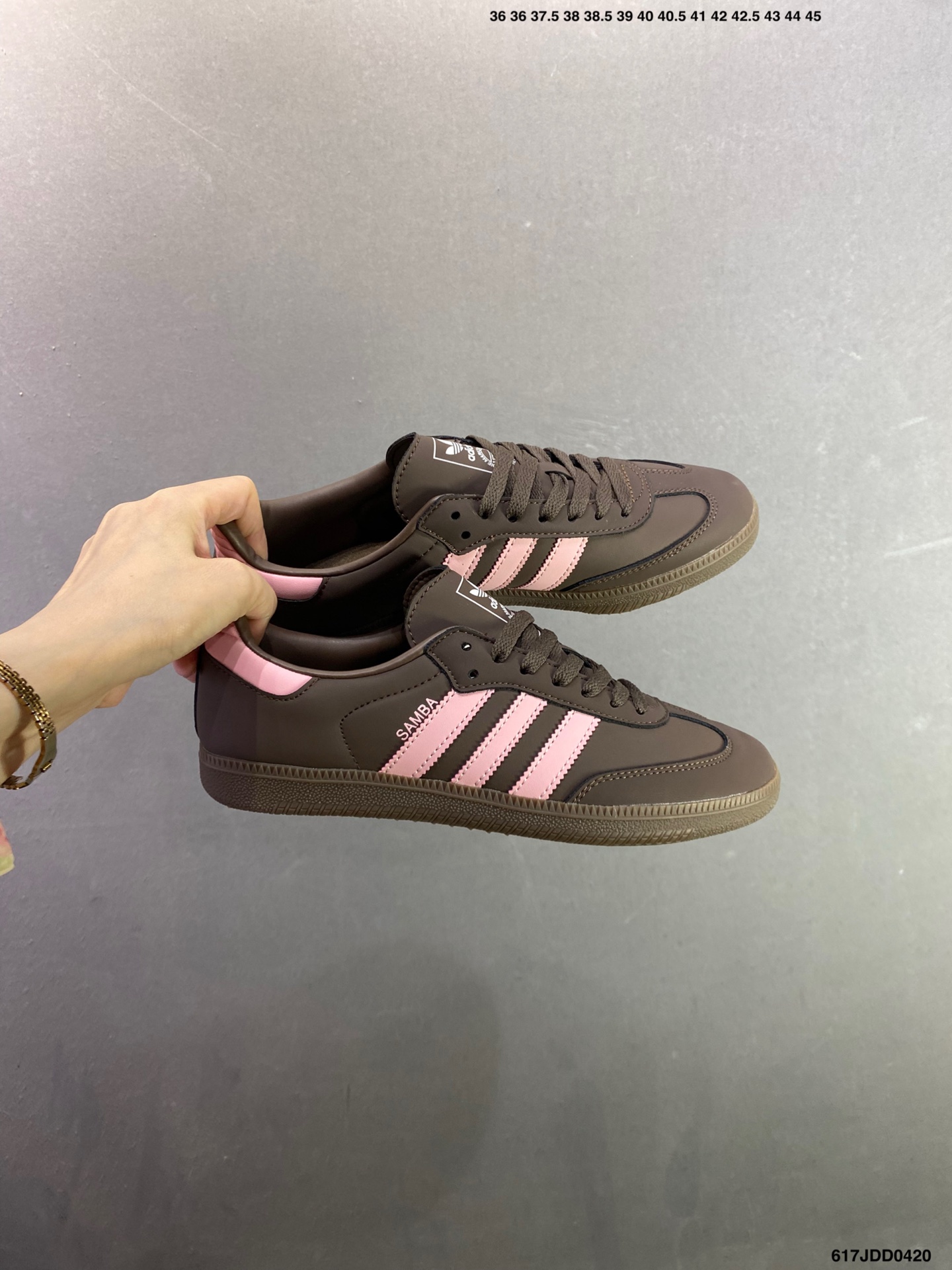 adidas SAMBA 德训鞋 超高清洁度 细节完美 舒适百搭 低帮休闲板鞋 男女同款 KJ6590-High Quatity Cheap Brand wholesale wholesaler seller Clothes Bags handbags Sneakers Top Fashion Clothing Shoes from China Factory Chinese suppliers best Quality Beautiful Price adidas SAMBA 德训鞋 超高清洁度 细节完美 舒适百搭 低帮休闲板鞋 男女同款 KJ6590