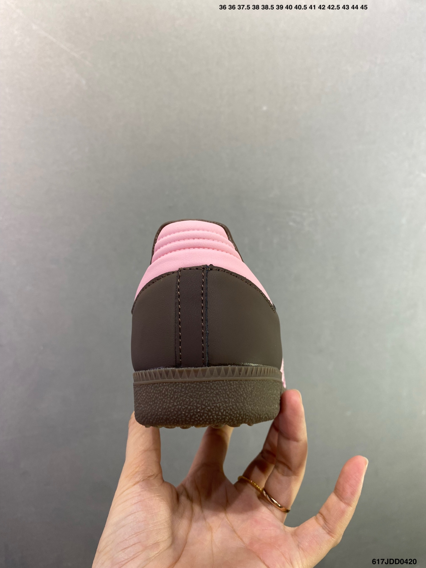 adidas SAMBA 德训鞋 超高清洁度 细节完美 舒适百搭 低帮休闲板鞋 男女同款 KJ6590-High Quatity Cheap Brand wholesale wholesaler seller Clothes Bags handbags Sneakers Top Fashion Clothing Shoes from China Factory Chinese suppliers best Quality Beautiful Price adidas SAMBA 德训鞋 超高清洁度 细节完美 舒适百搭 低帮休闲板鞋 男女同款 KJ6590