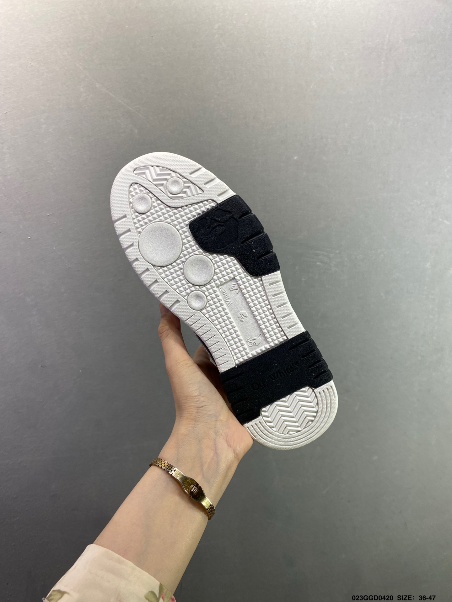 OFF-WHITE 新款圆头系带低帮运动小白鞋跑步鞋多色拼色运动休闲鞋-High Quatity Cheap Brand wholesale wholesaler seller Clothes Bags handbags Sneakers Top Fashion Clothing Shoes from China Factory Chinese suppliers best Quality Beautiful Price OFF-WHITE 新款圆头系带低帮运动小白鞋跑步鞋多色拼色运动休闲鞋