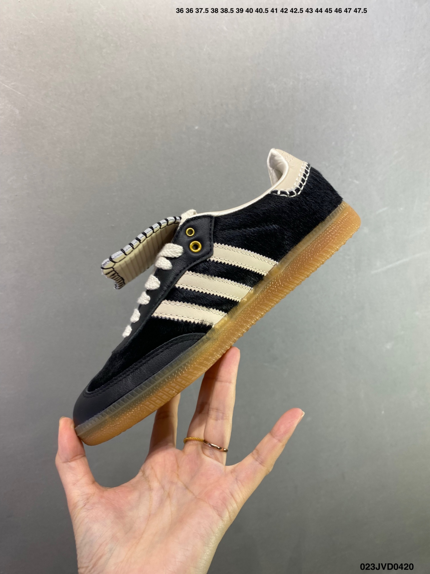 阿迪达斯 德训鞋 经典复古低帮休闲运动慢跑鞋Wales Bonner x adidas 2024 全新秋冬系列联名鞋款 经典运动板鞋 IE0580-High Quatity Cheap Brand wholesale wholesaler seller Clothes Bags handbags Sneakers Top Fashion Clothing Shoes from China Factory Chinese suppliers best Quality Beautiful Price 阿迪达斯 德训鞋 经典复古低帮休闲运动慢跑鞋Wales Bonner x adidas 2024 全新秋冬系列联名鞋款 经典运动板鞋 IE0580
