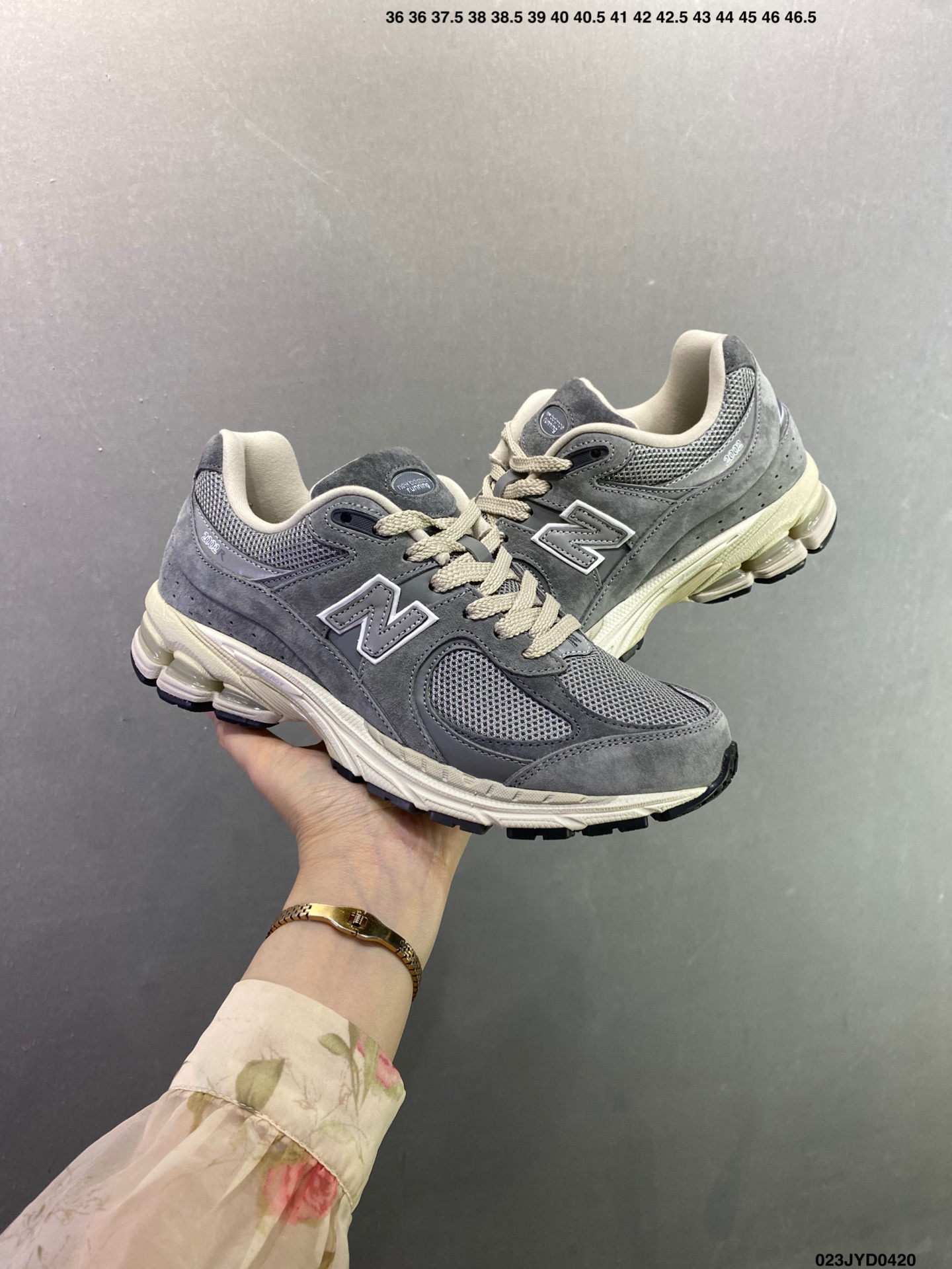 New Balance 2002R 新百伦经典配色 沿袭了面世之初的经典科技 M2002RDP