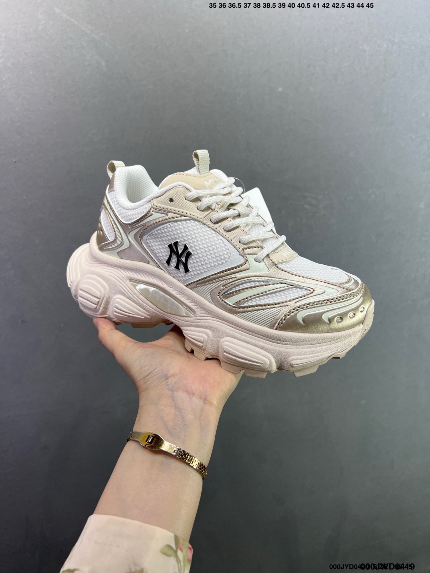 MLB 老爹鞋系列低帮轻量增高厚底百搭休闲运动慢跑鞋 3ASHWC36N-High Quatity Cheap Brand wholesale wholesaler seller Clothes Bags handbags Sneakers Top Fashion Clothing Shoes from China Factory Chinese suppliers best Quality Beautiful Price MLB 老爹鞋系列低帮轻量增高厚底百搭休闲运动慢跑鞋 3ASHWC36N